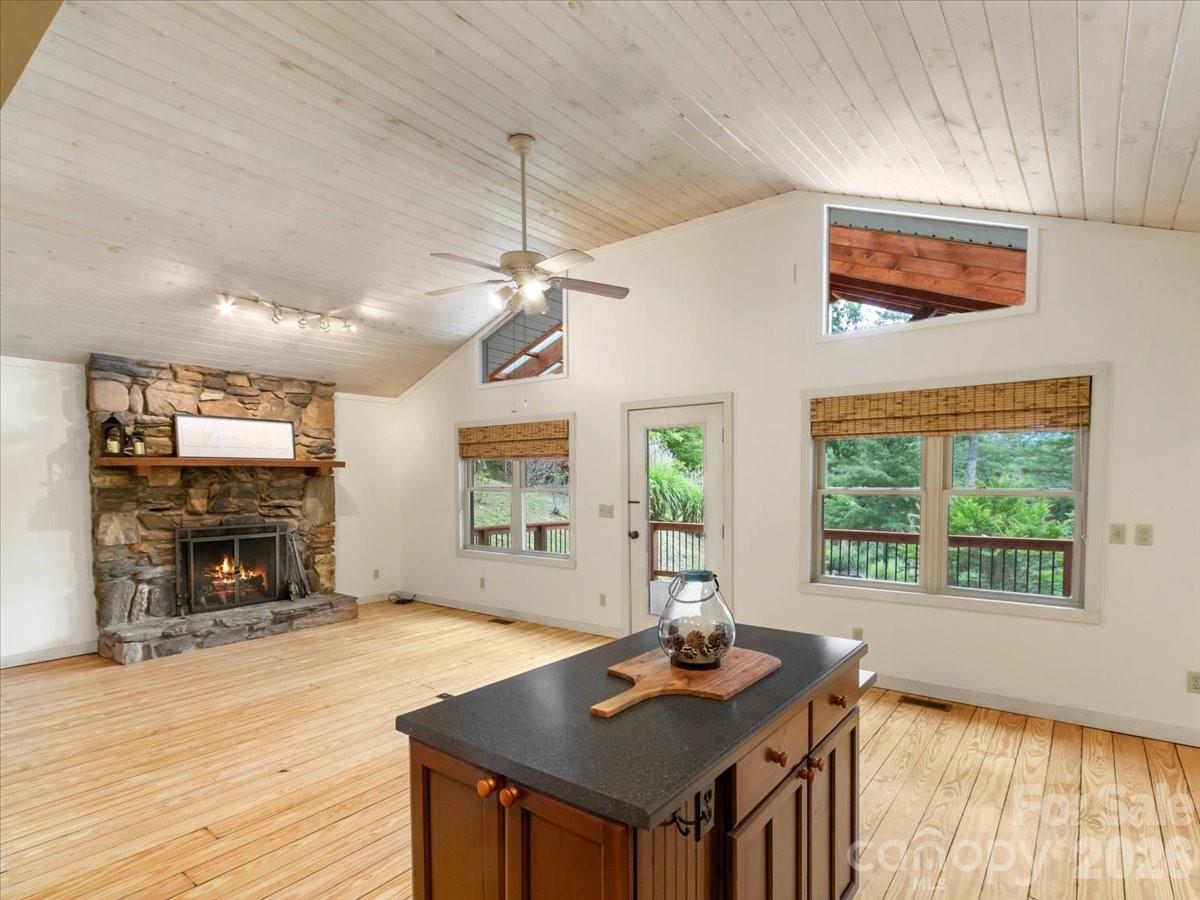 16 Turtle Dove Trail — Burnsville