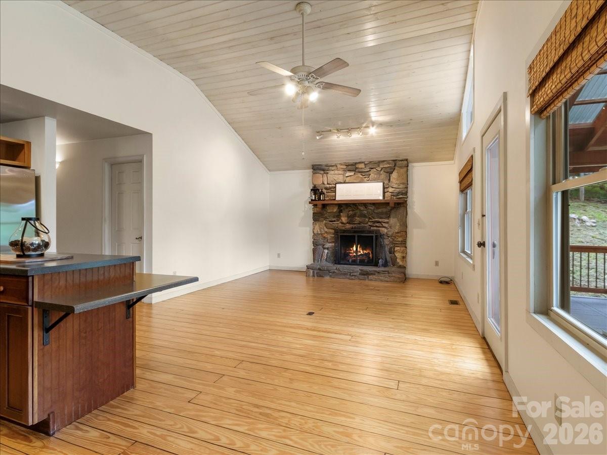 16 Turtle Dove Trail — Burnsville