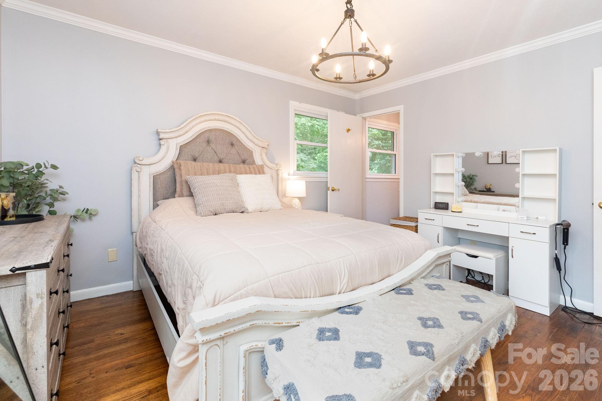 936 Toxaway Drive — Hendersonville