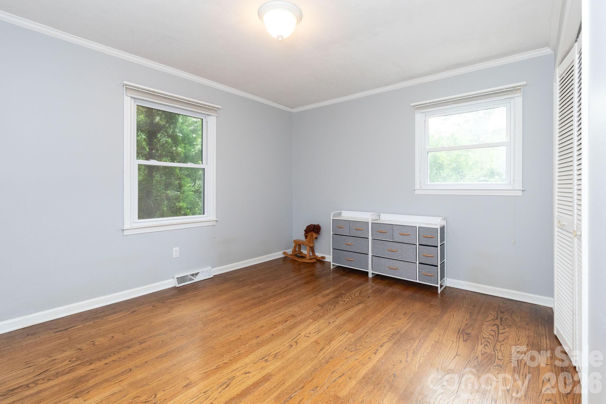936 Toxaway Drive — Hendersonville