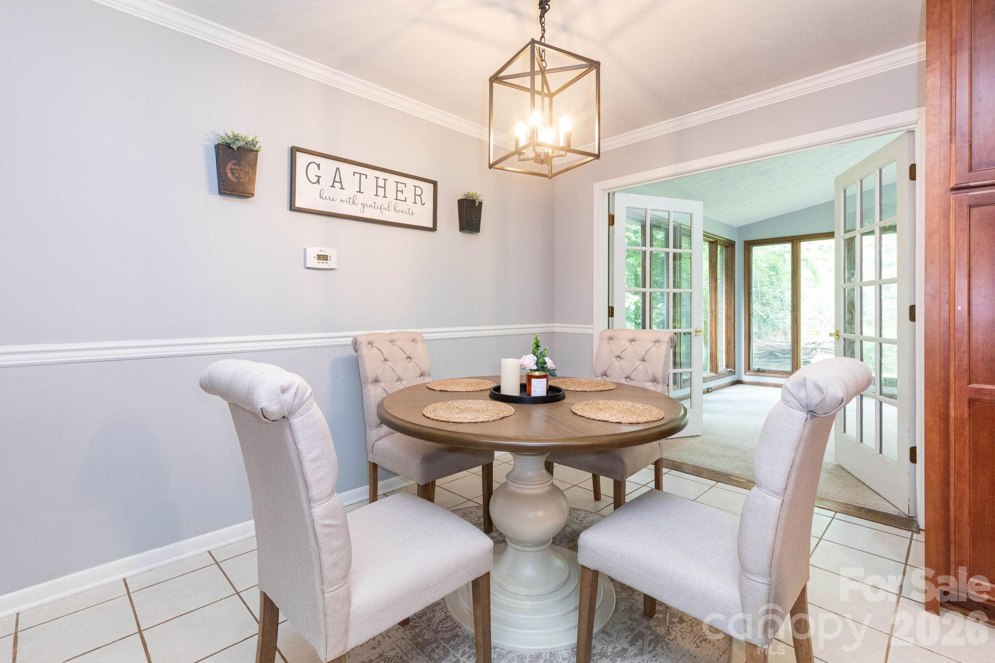 936 Toxaway Drive — Hendersonville