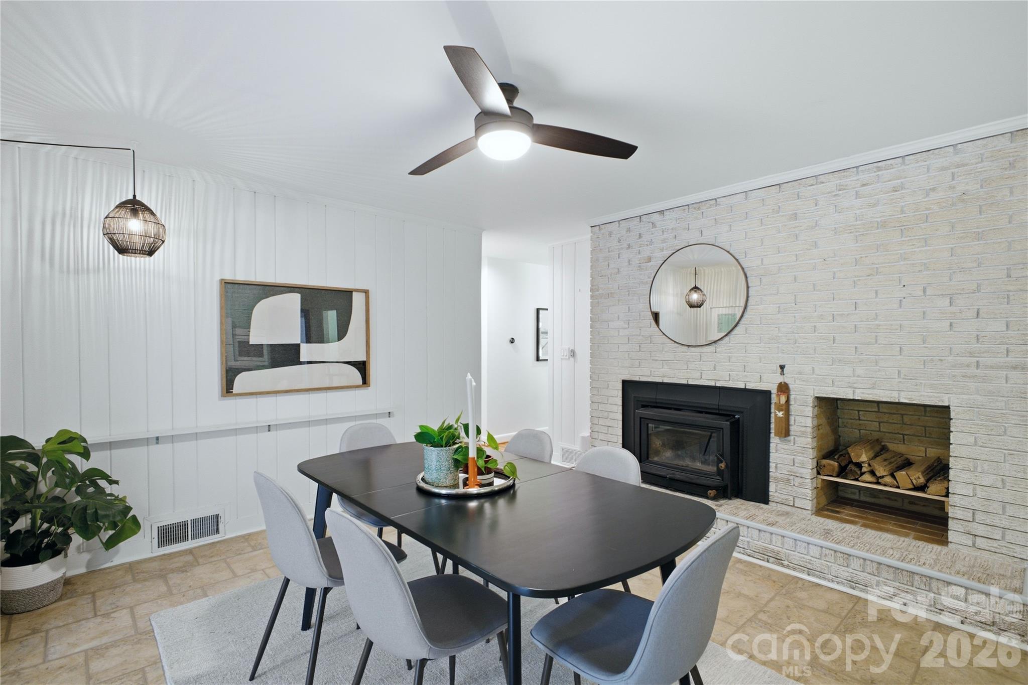 7008 Linda Lake Drive — Charlotte