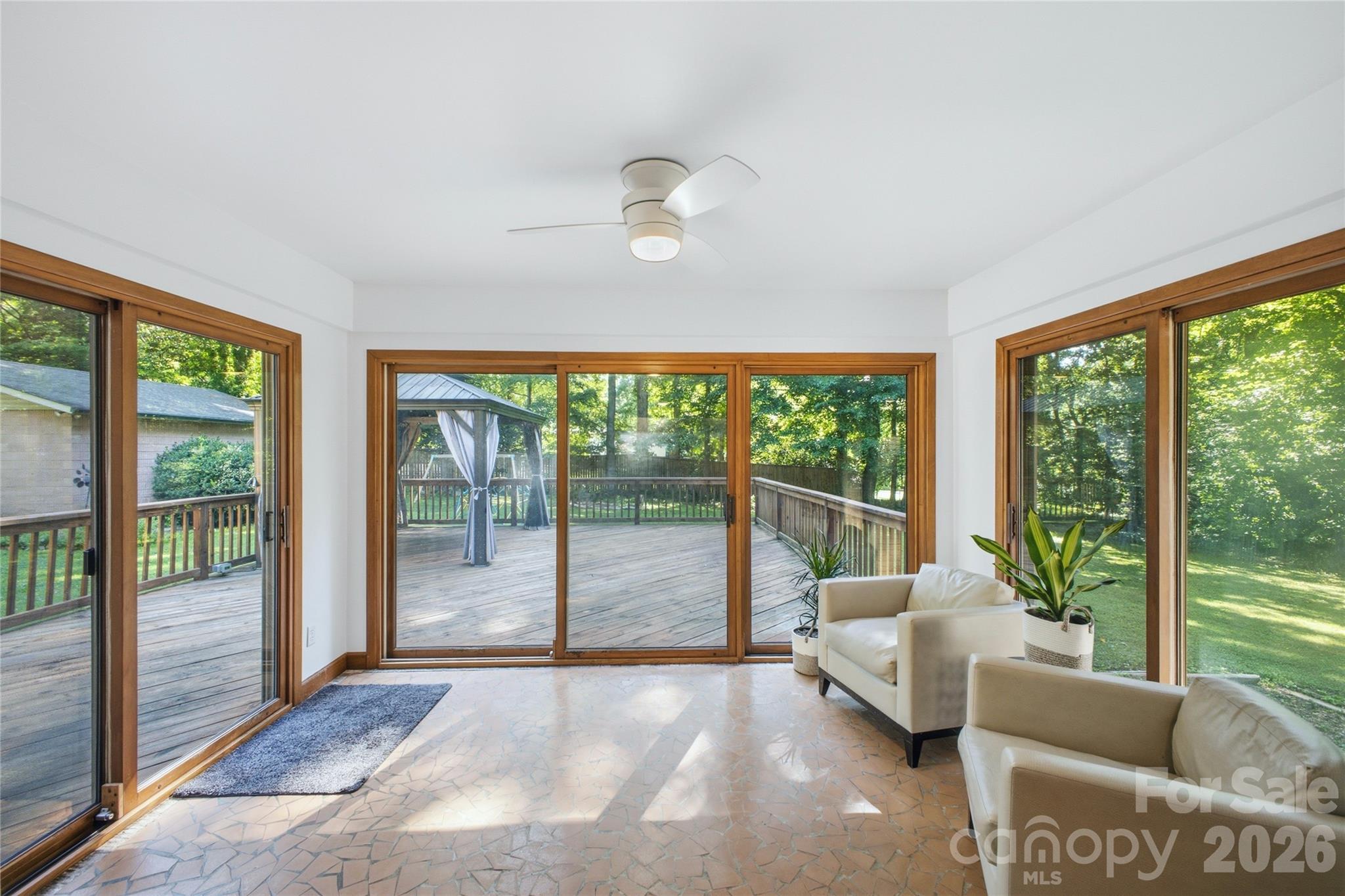 7008 Linda Lake Drive — Charlotte