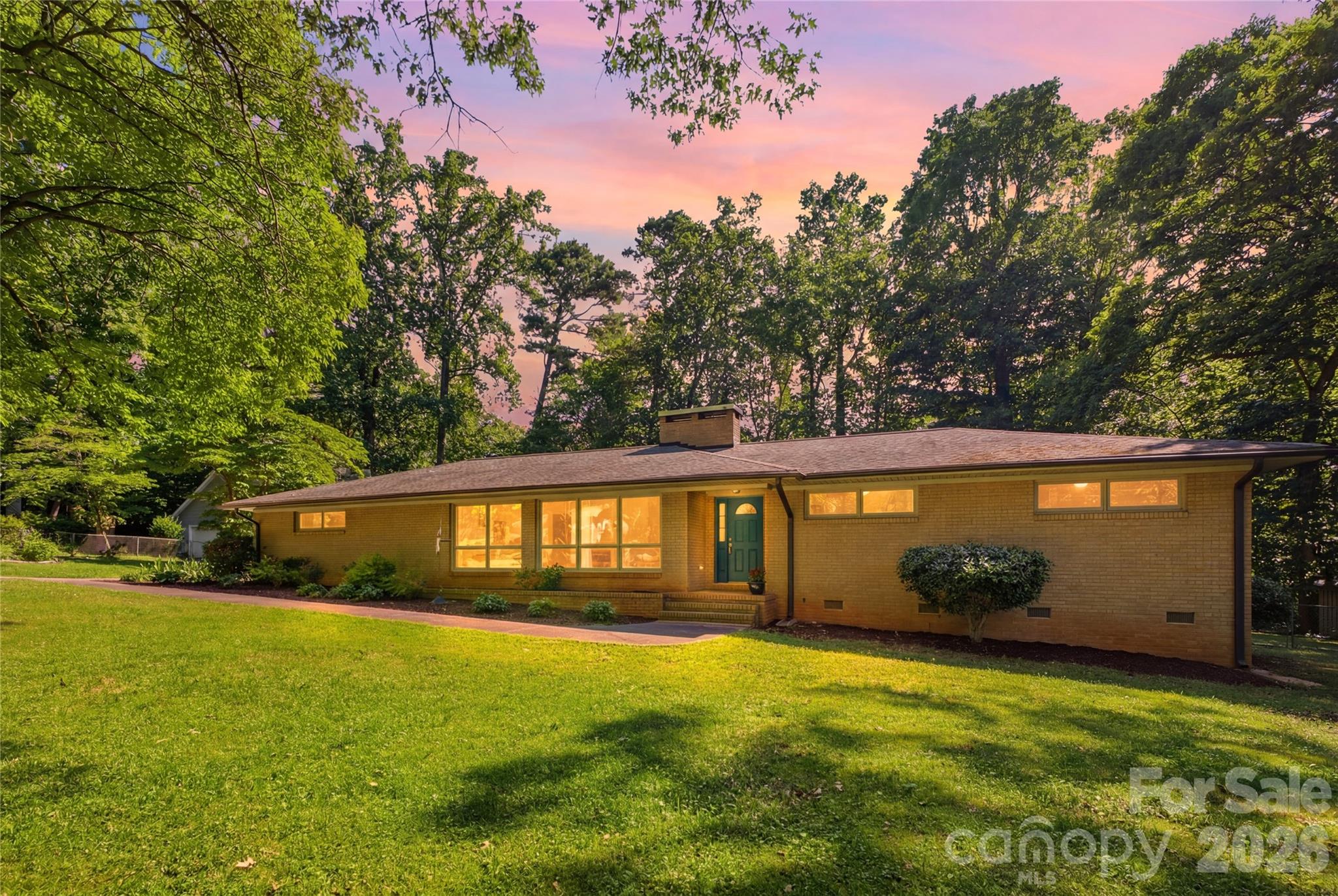 7008 Linda Lake Drive — Charlotte