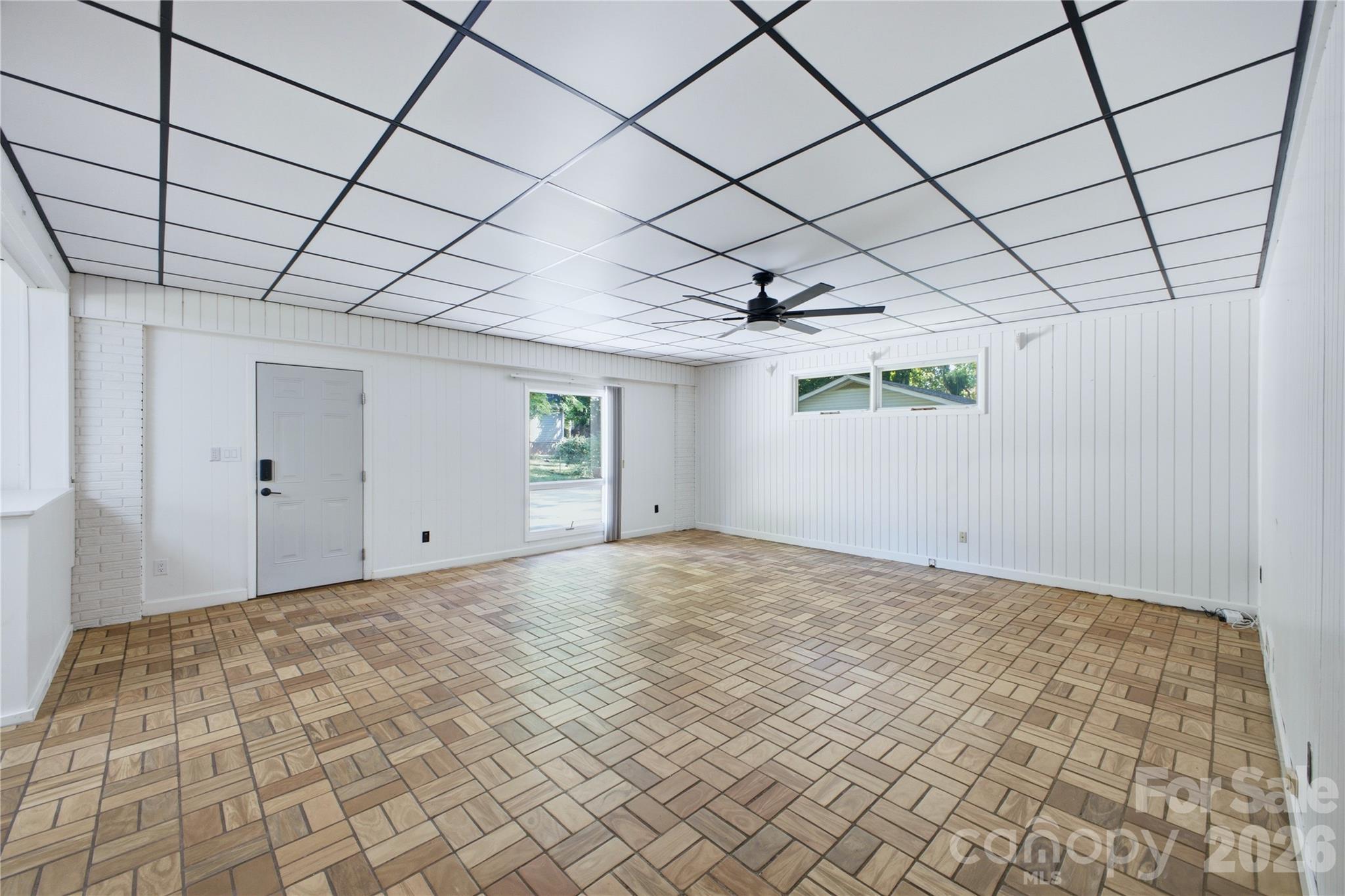 7008 Linda Lake Drive — Charlotte