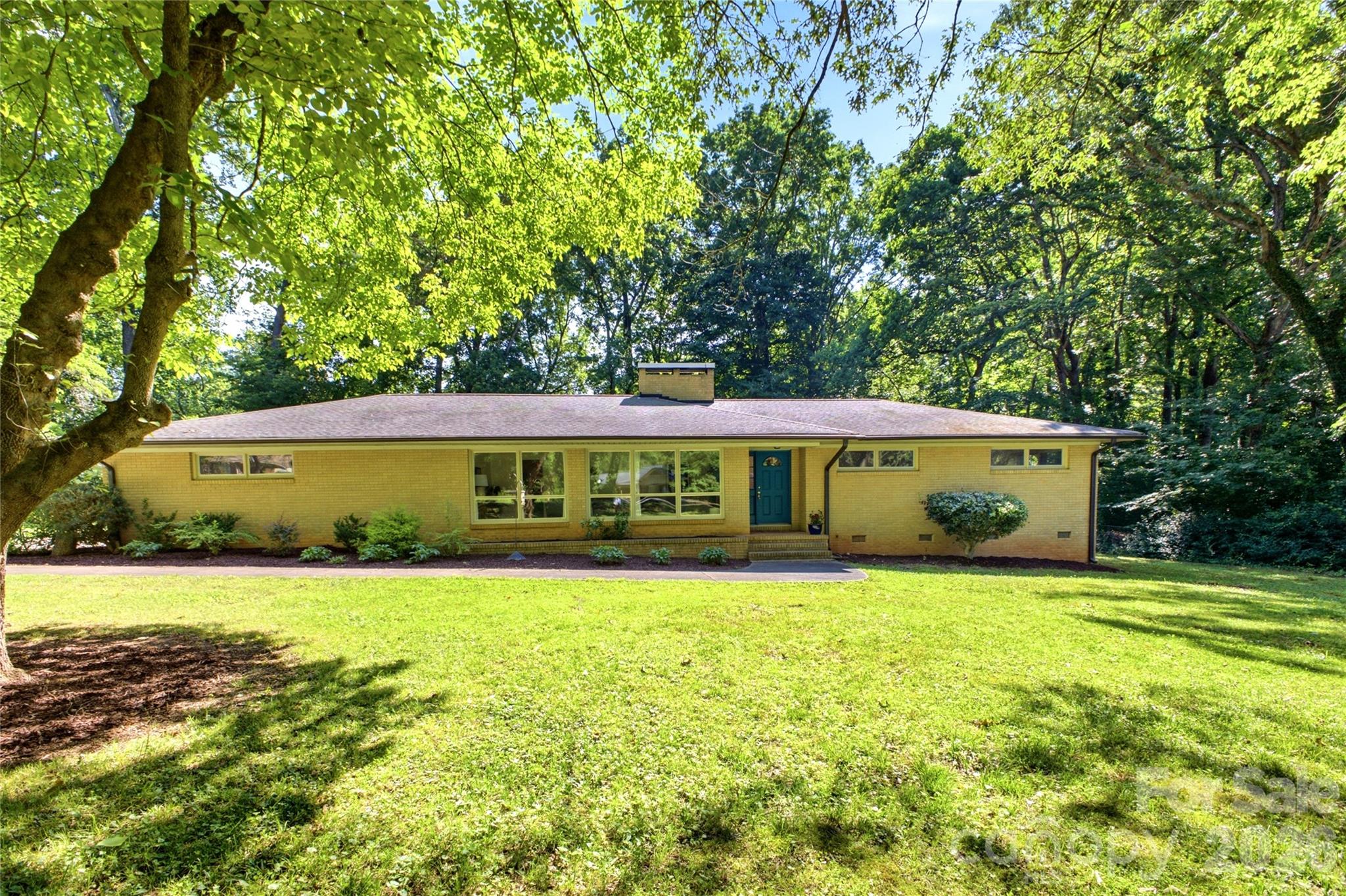 7008 Linda Lake Drive — Charlotte