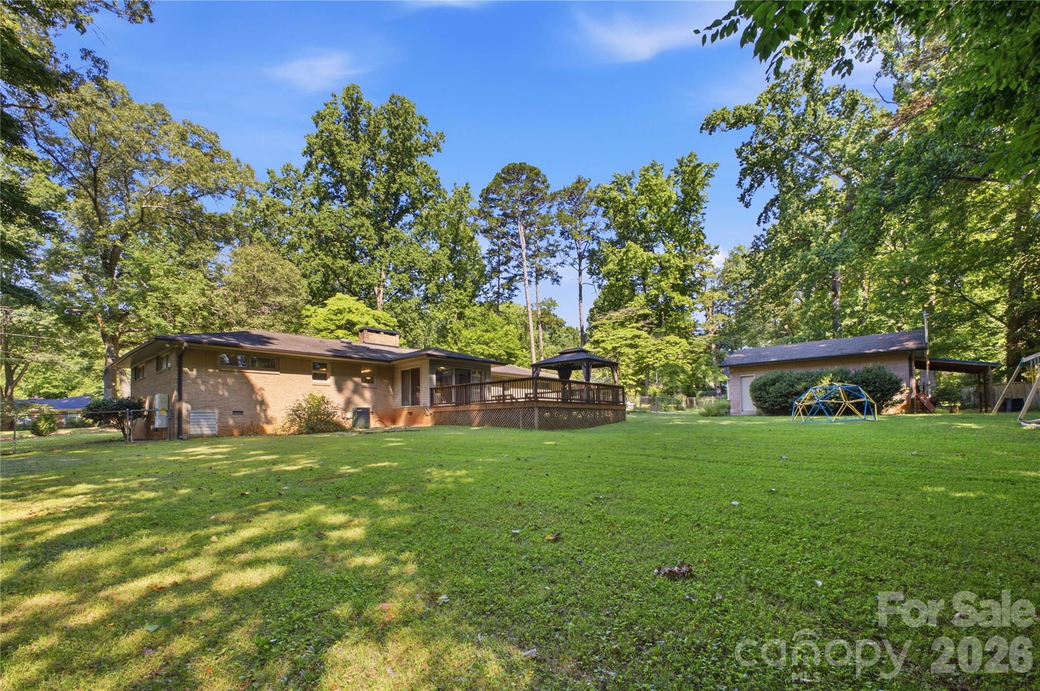 7008 Linda Lake Drive — Charlotte
