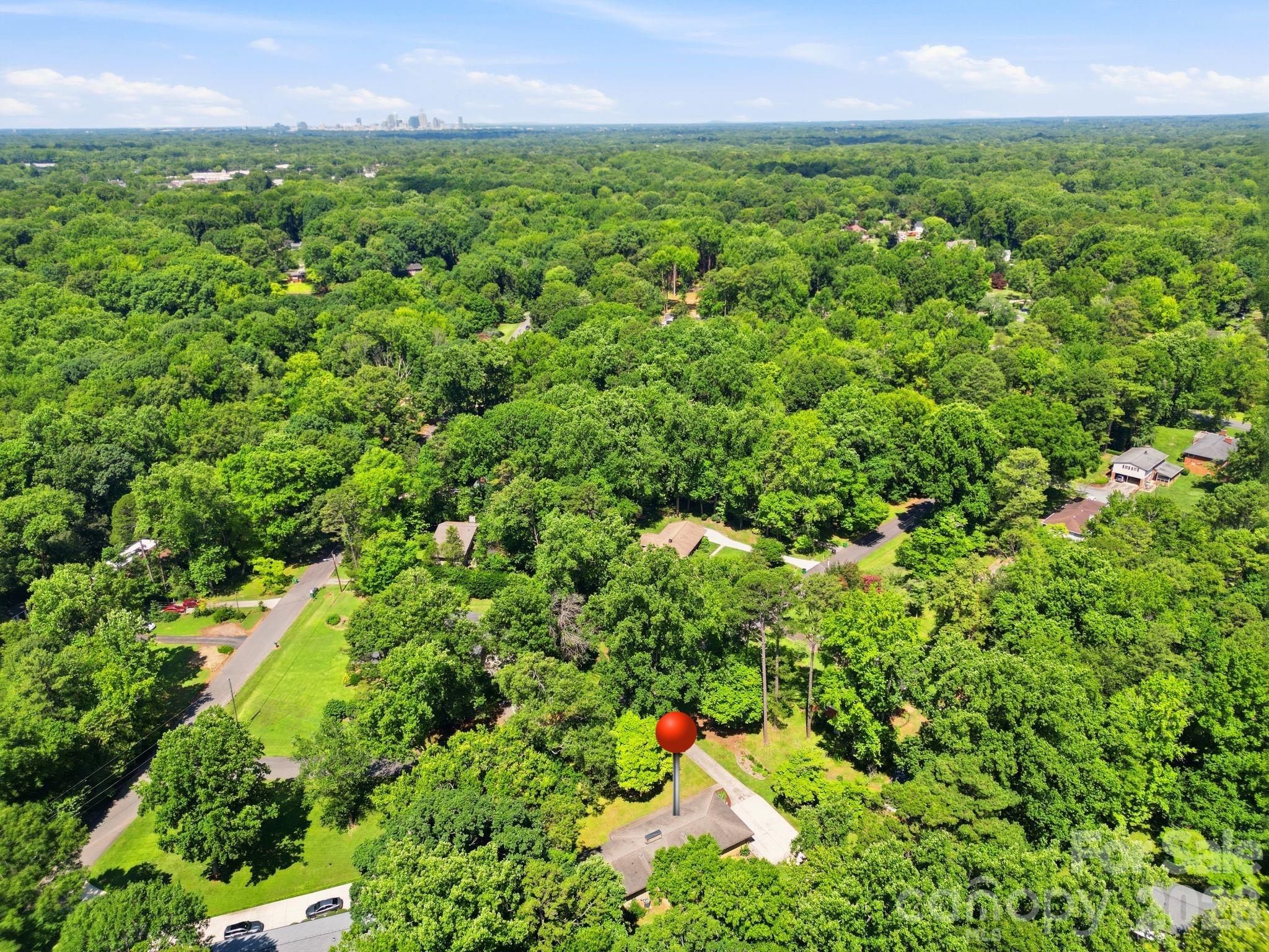 7008 Linda Lake Drive — Charlotte