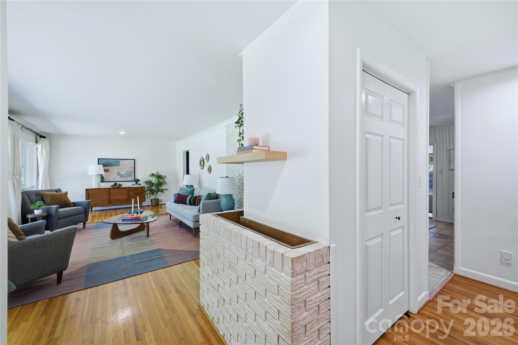7008 Linda Lake Drive — Charlotte