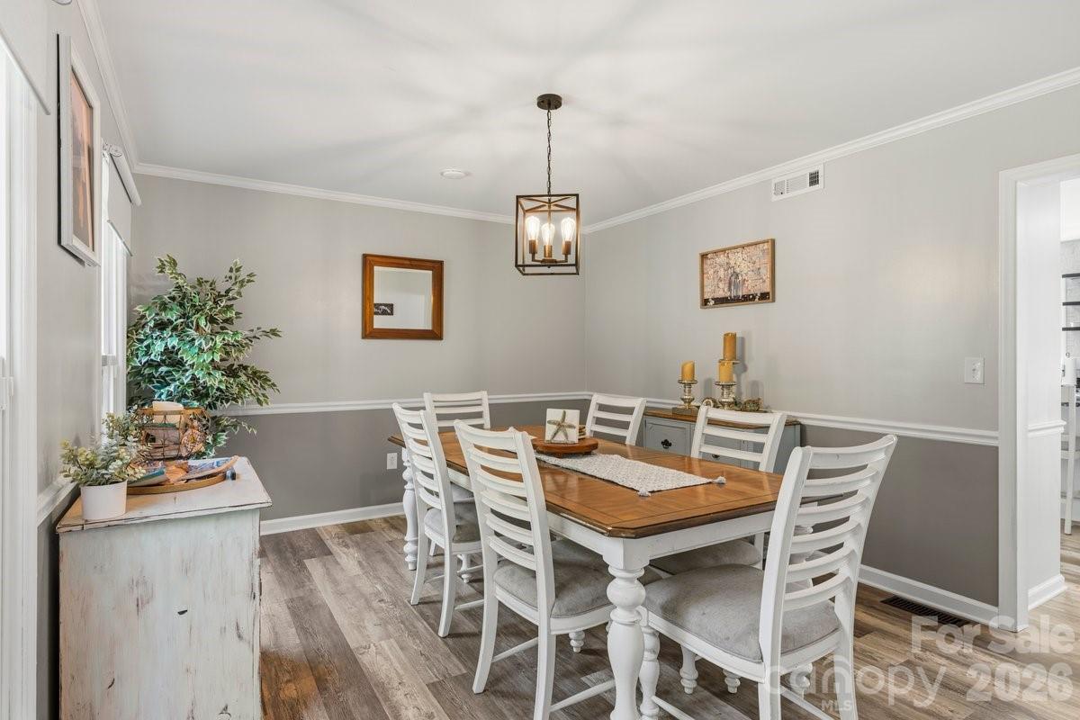 1171 37th Avenue Drive NE — Hickory