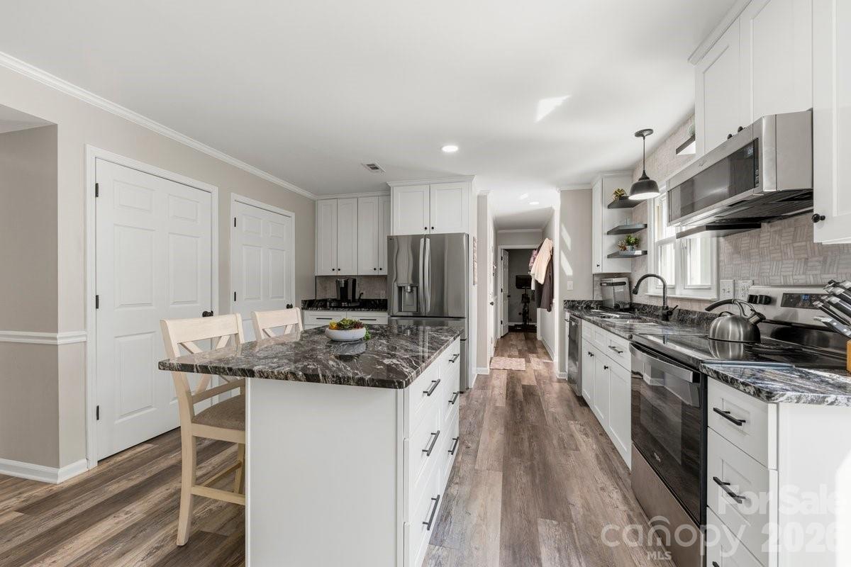 1171 37th Avenue Drive NE — Hickory