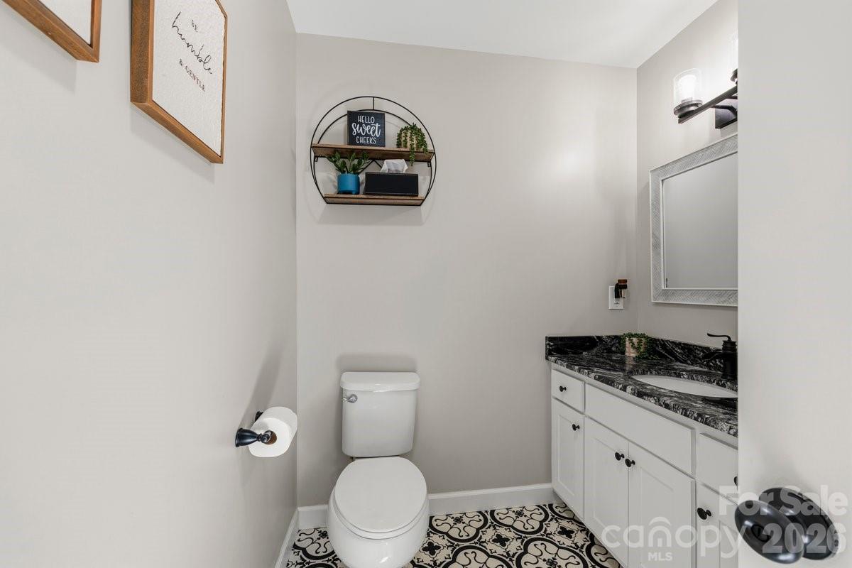 1171 37th Avenue Drive NE — Hickory