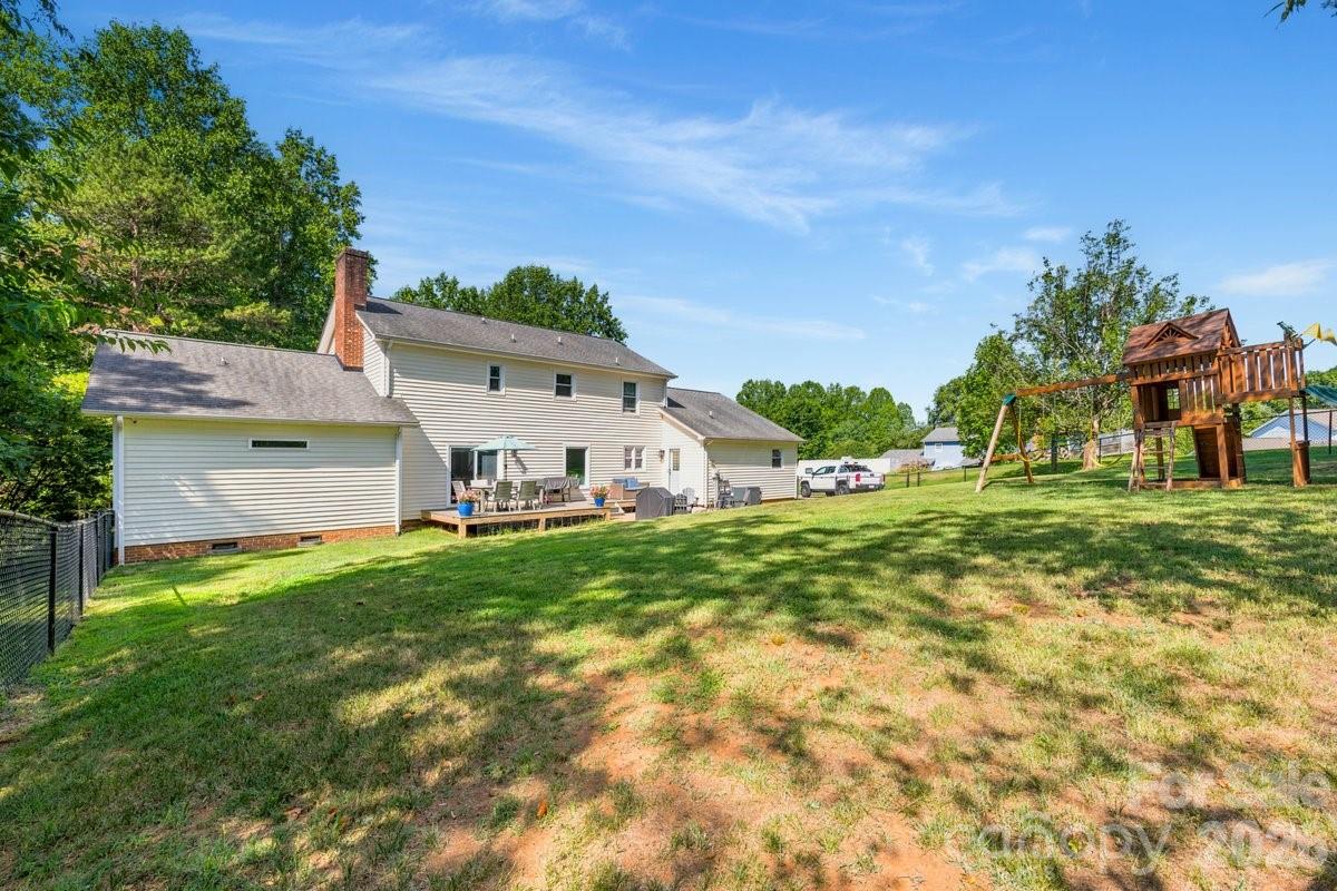 1171 37th Avenue Drive NE — Hickory
