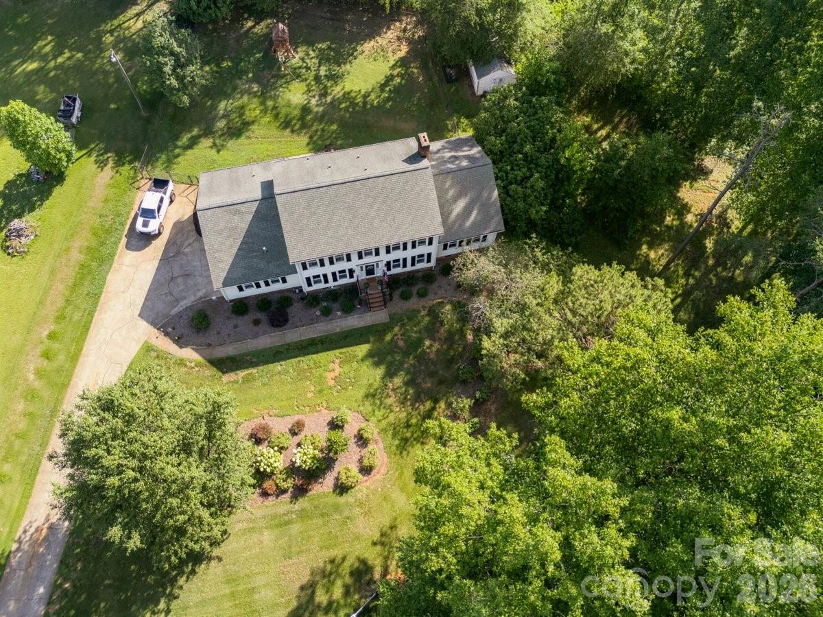 1171 37th Avenue Drive NE — Hickory