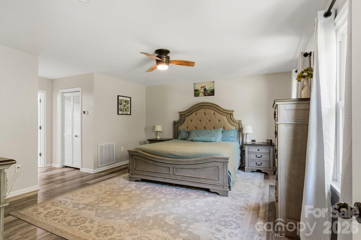 1171 37th Avenue Drive NE — Hickory