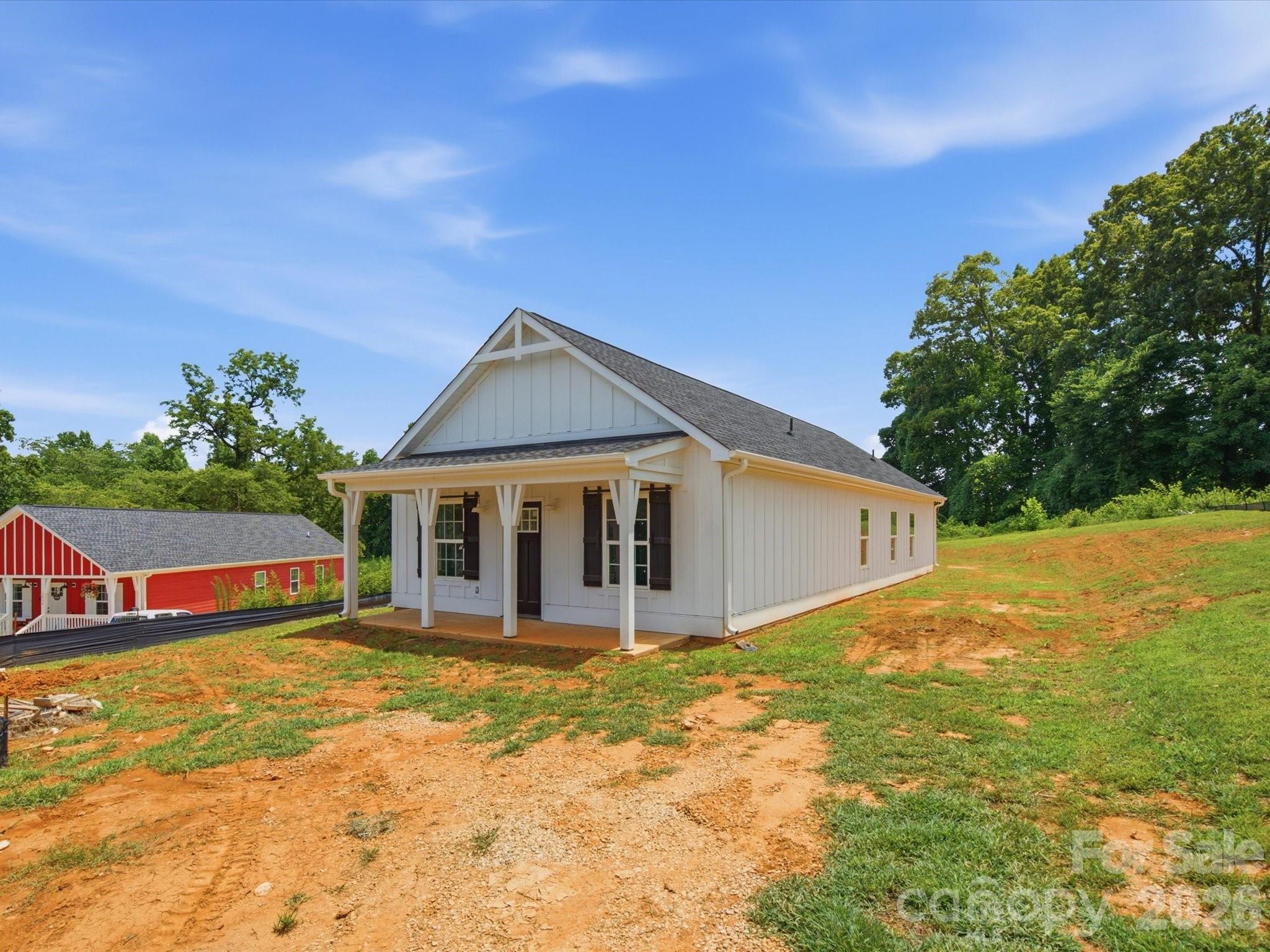1432 Blackbird Drive — Clover