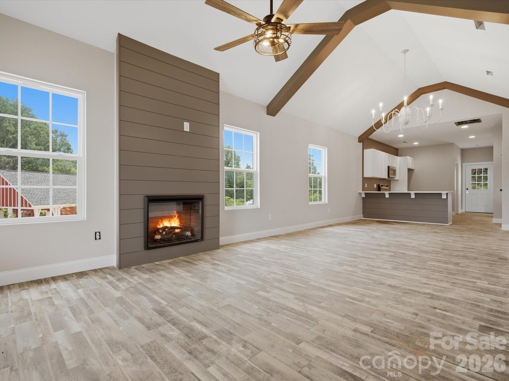 1432 Blackbird Drive — Clover