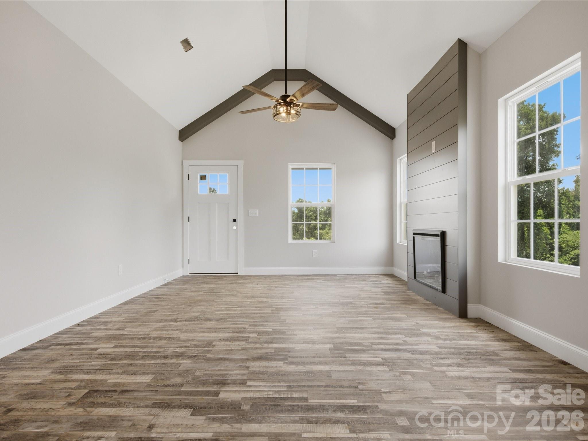 1432 Blackbird Drive — Clover