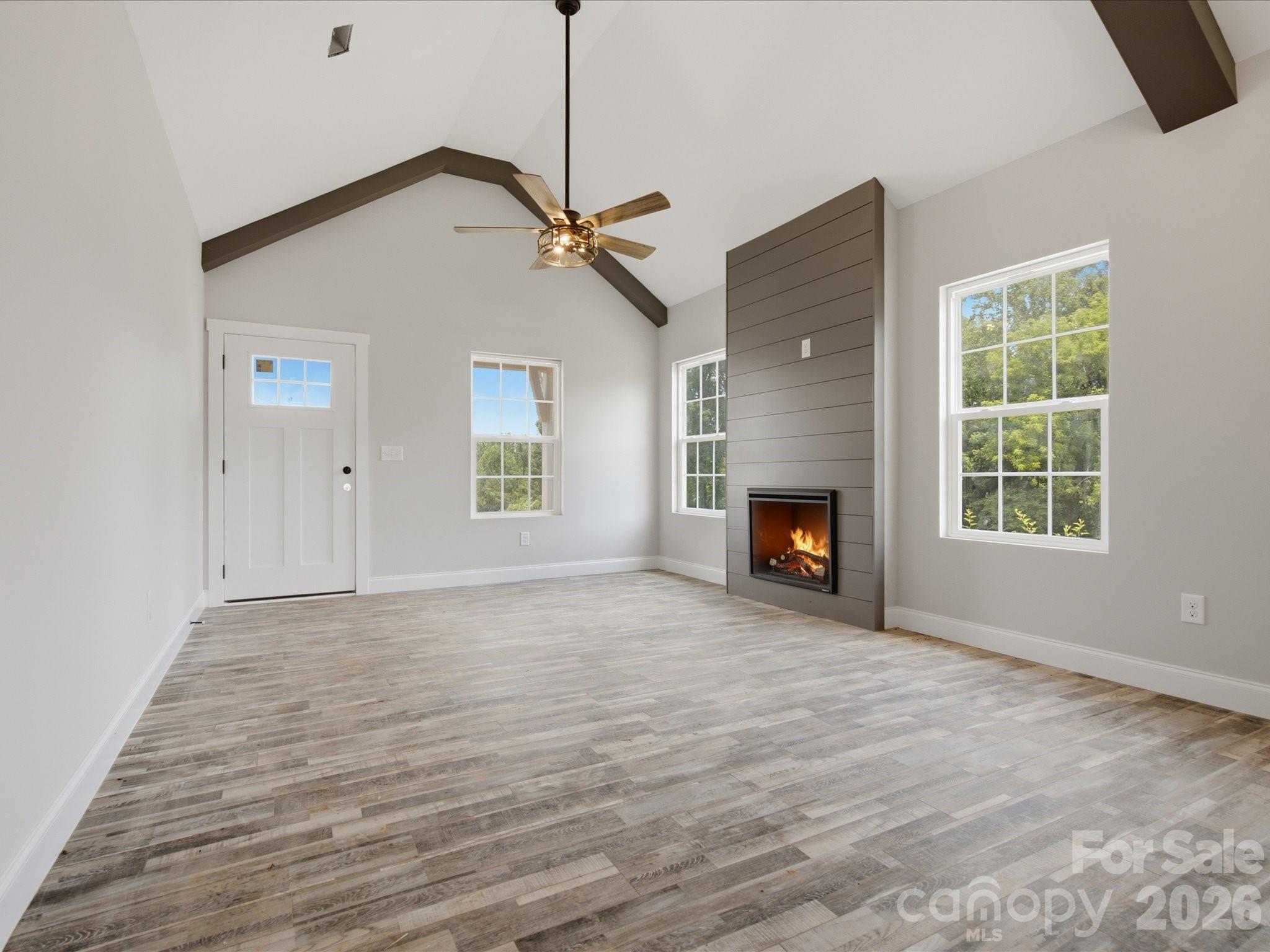1432 Blackbird Drive — Clover