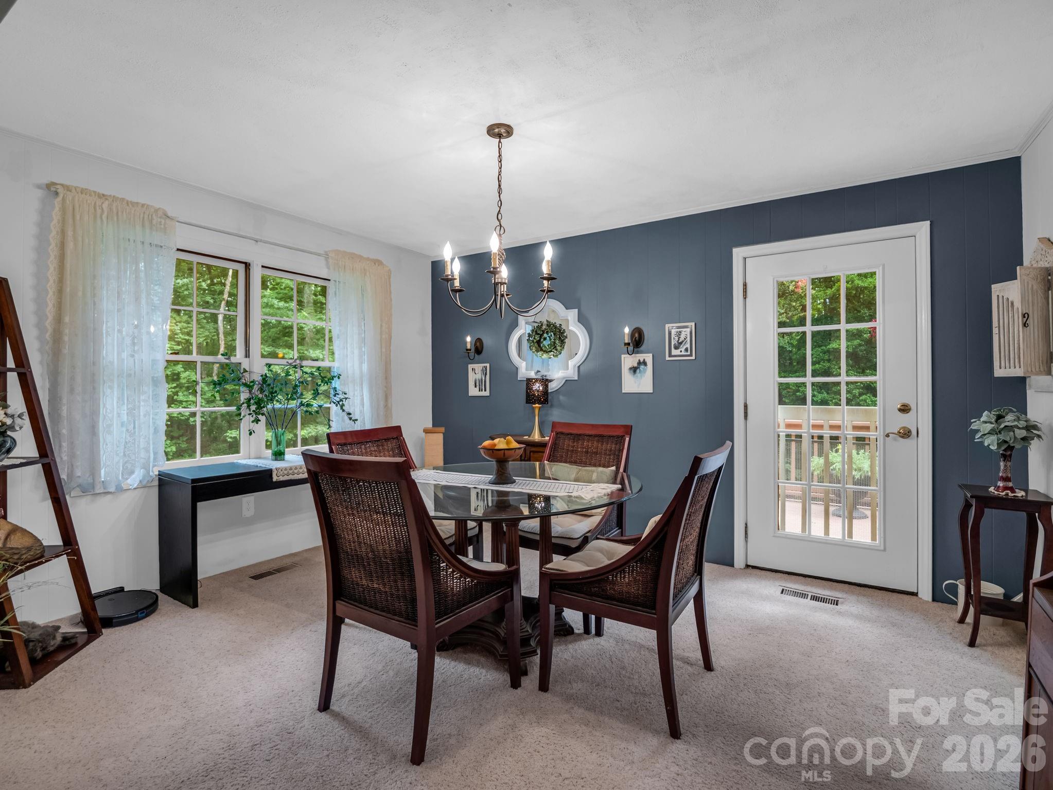 390 Mountain Laurel Drive — Columbus