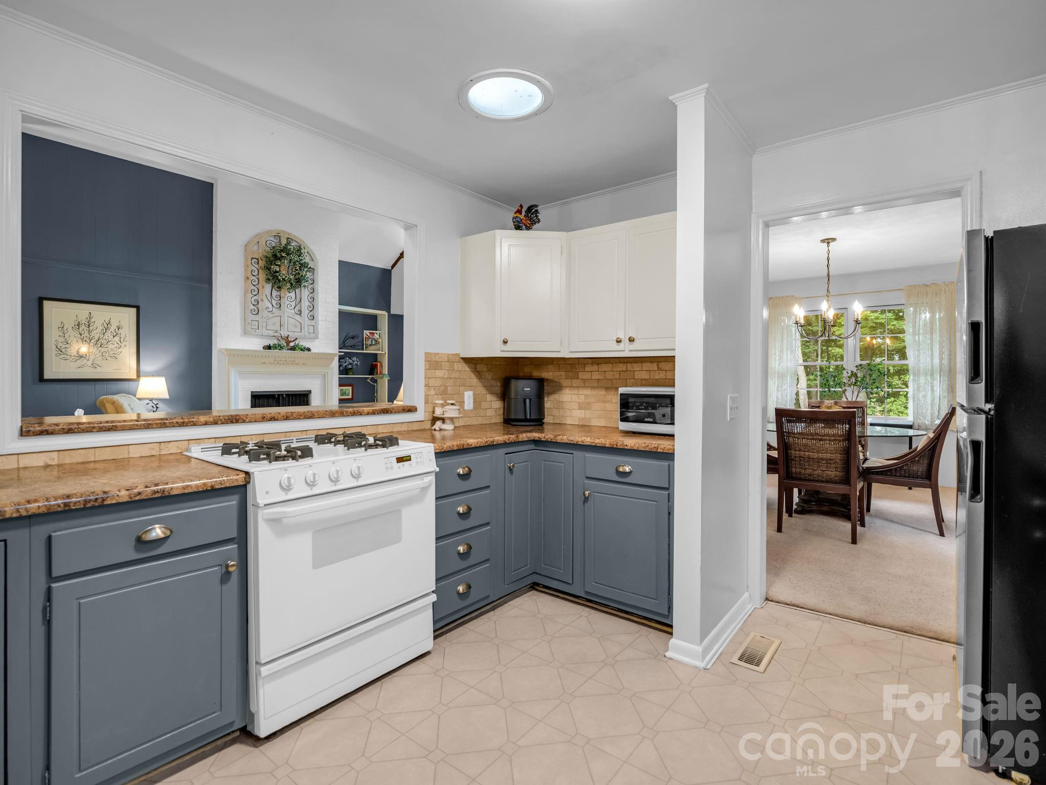 390 Mountain Laurel Drive — Columbus