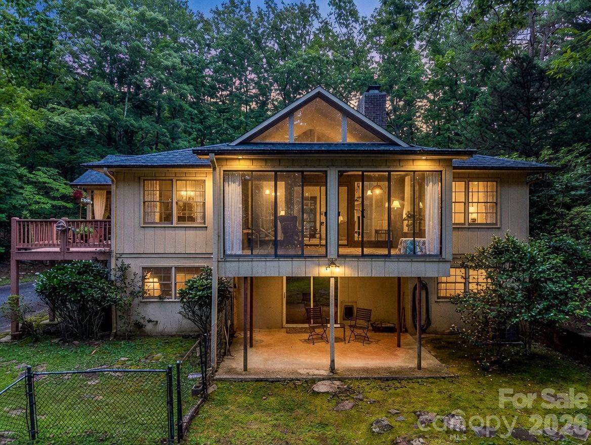 390 Mountain Laurel Drive — Columbus
