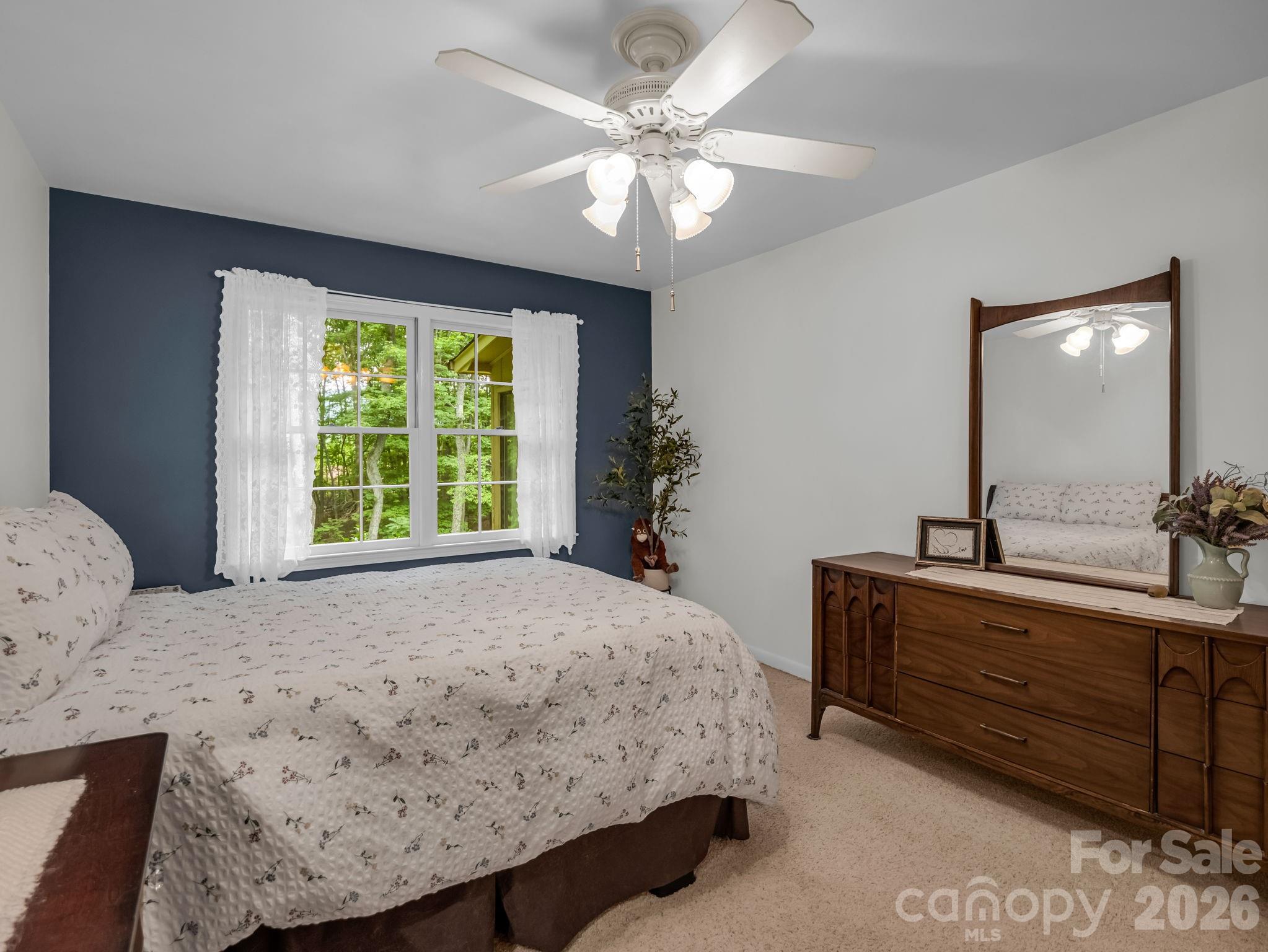 390 Mountain Laurel Drive — Columbus