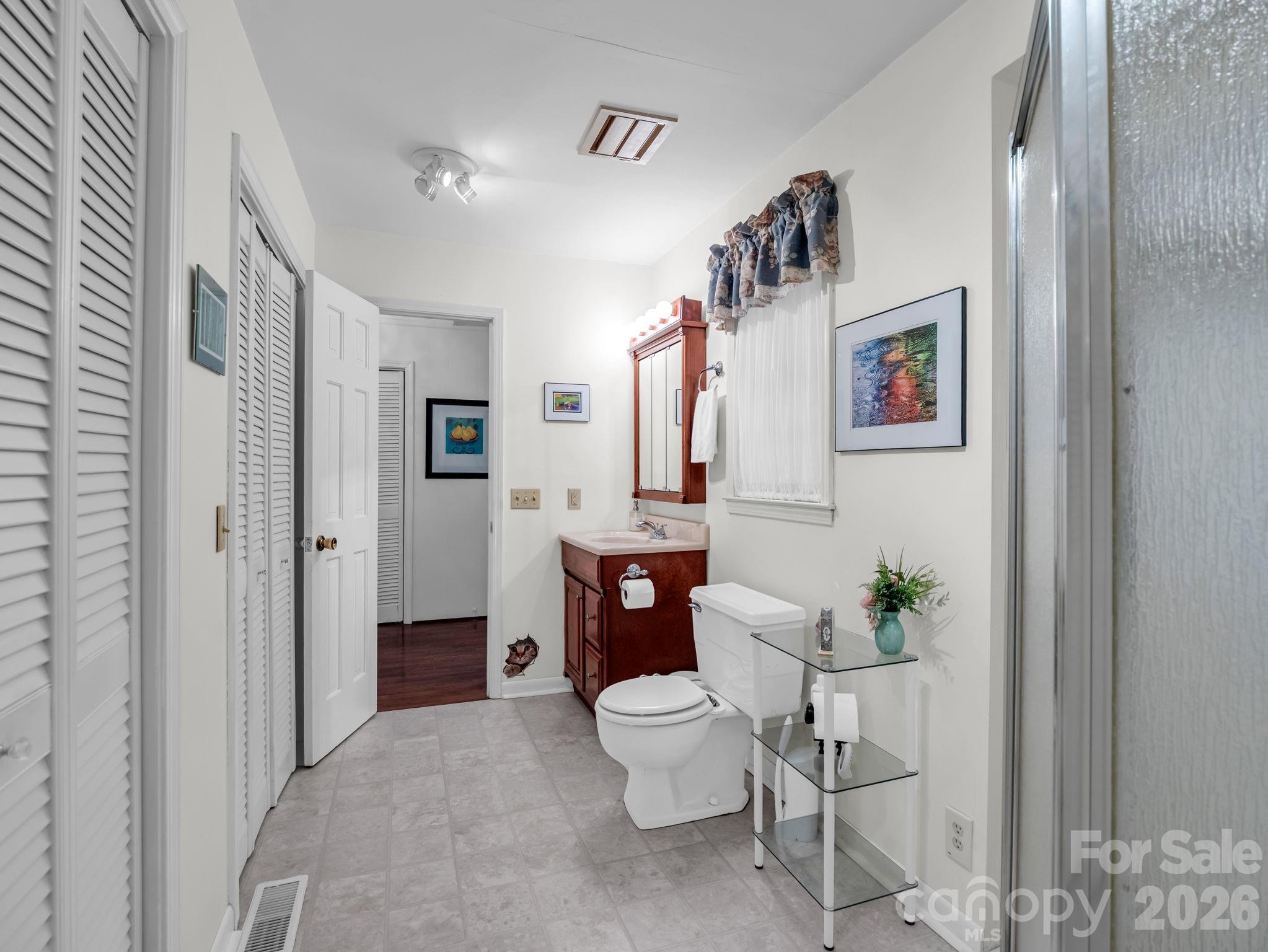390 Mountain Laurel Drive — Columbus
