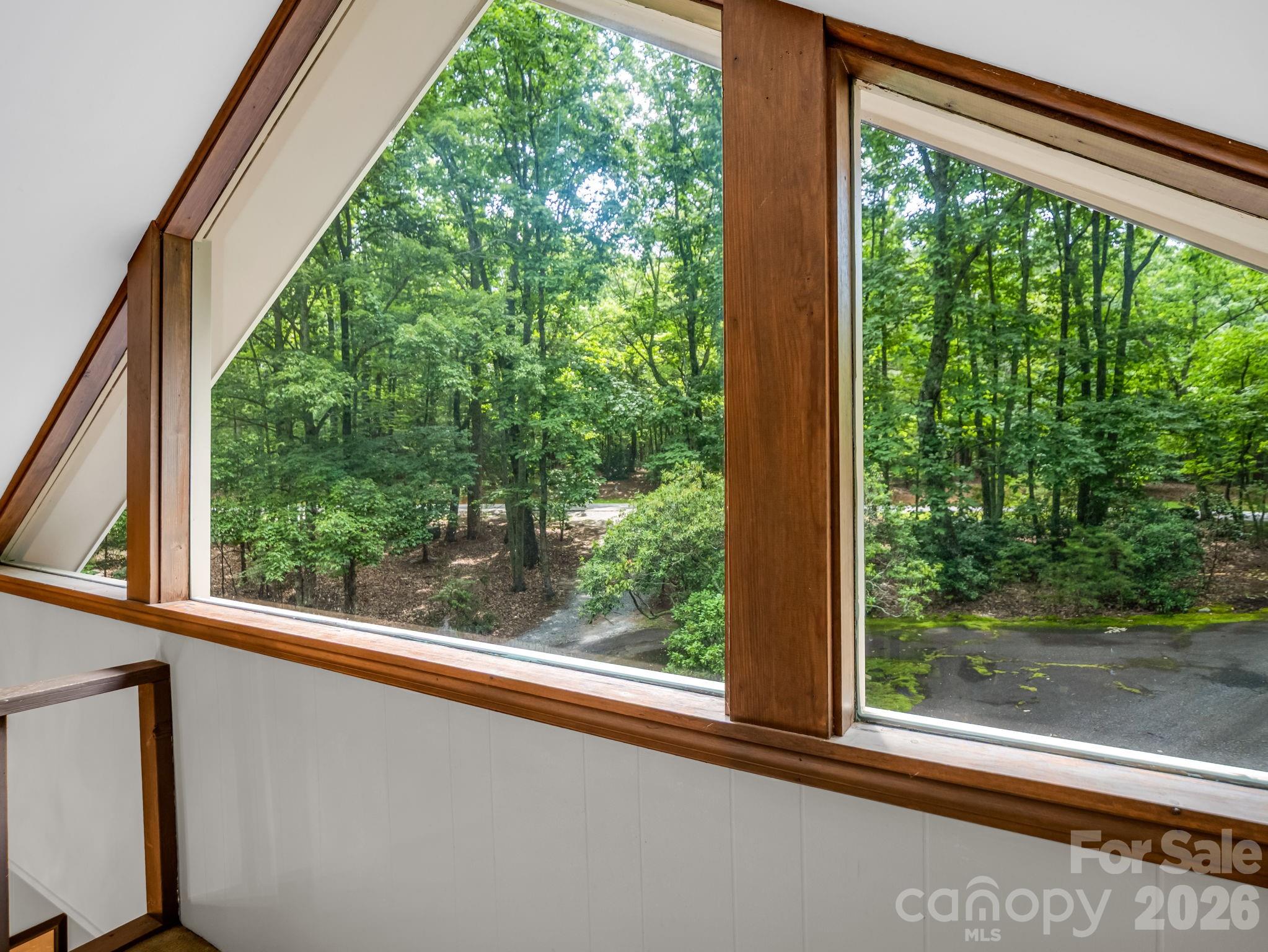 390 Mountain Laurel Drive — Columbus