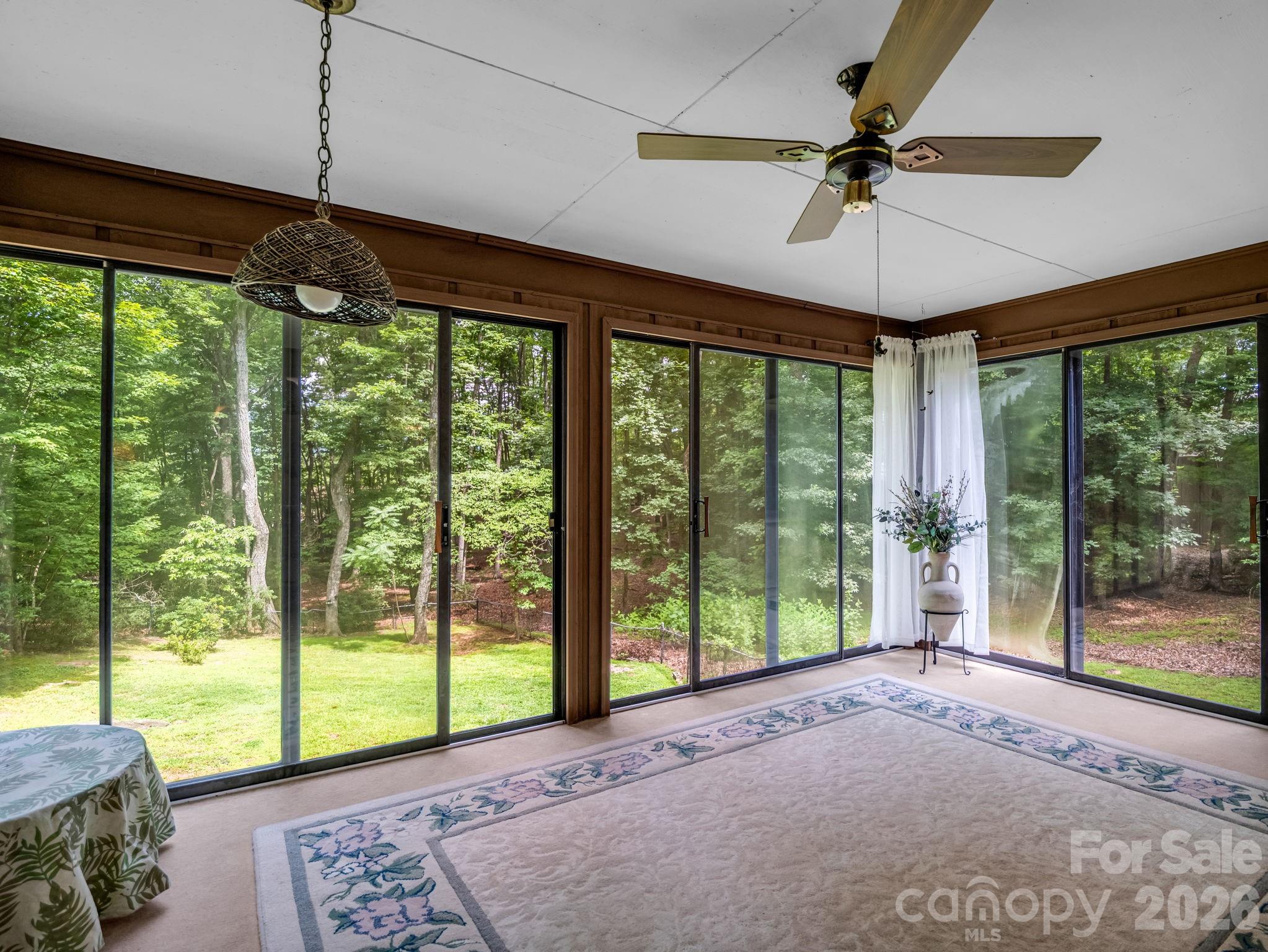 390 Mountain Laurel Drive — Columbus