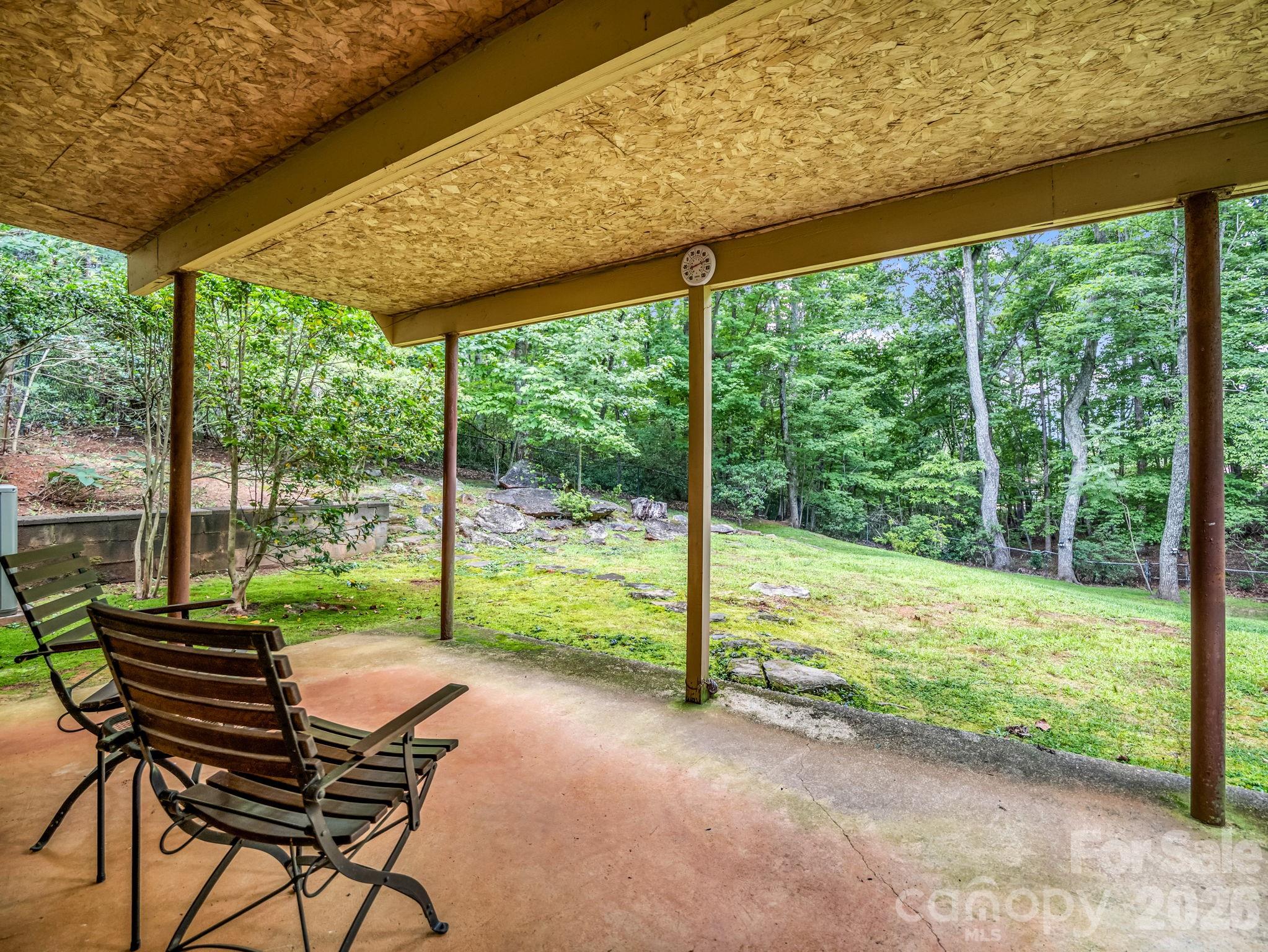 390 Mountain Laurel Drive — Columbus