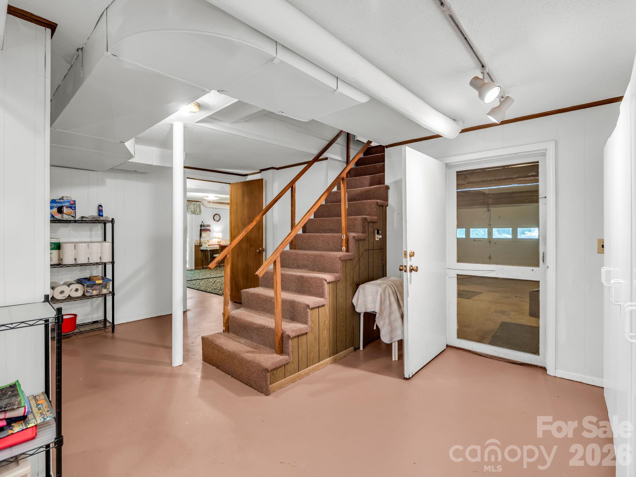 390 Mountain Laurel Drive — Columbus