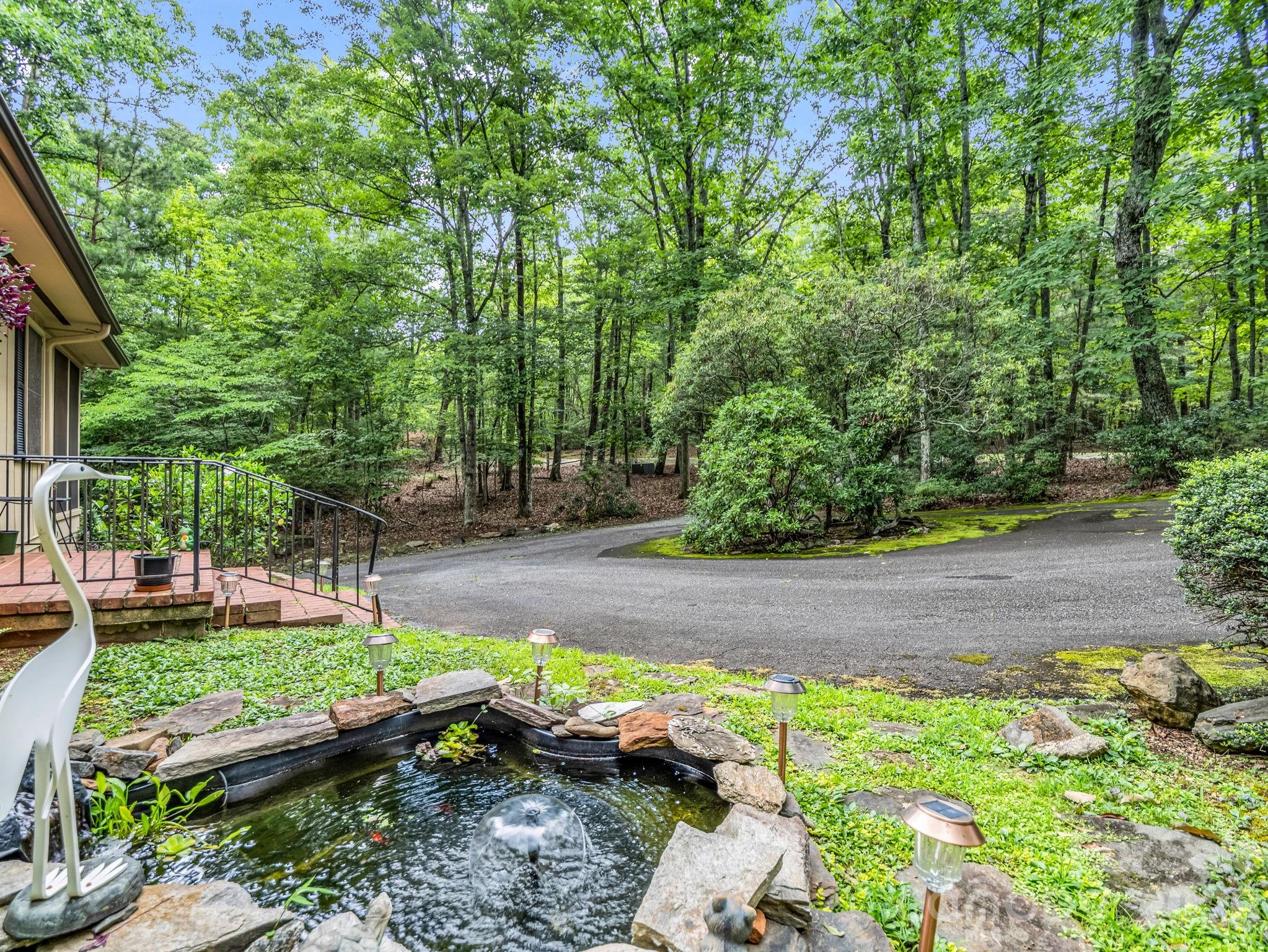 390 Mountain Laurel Drive — Columbus