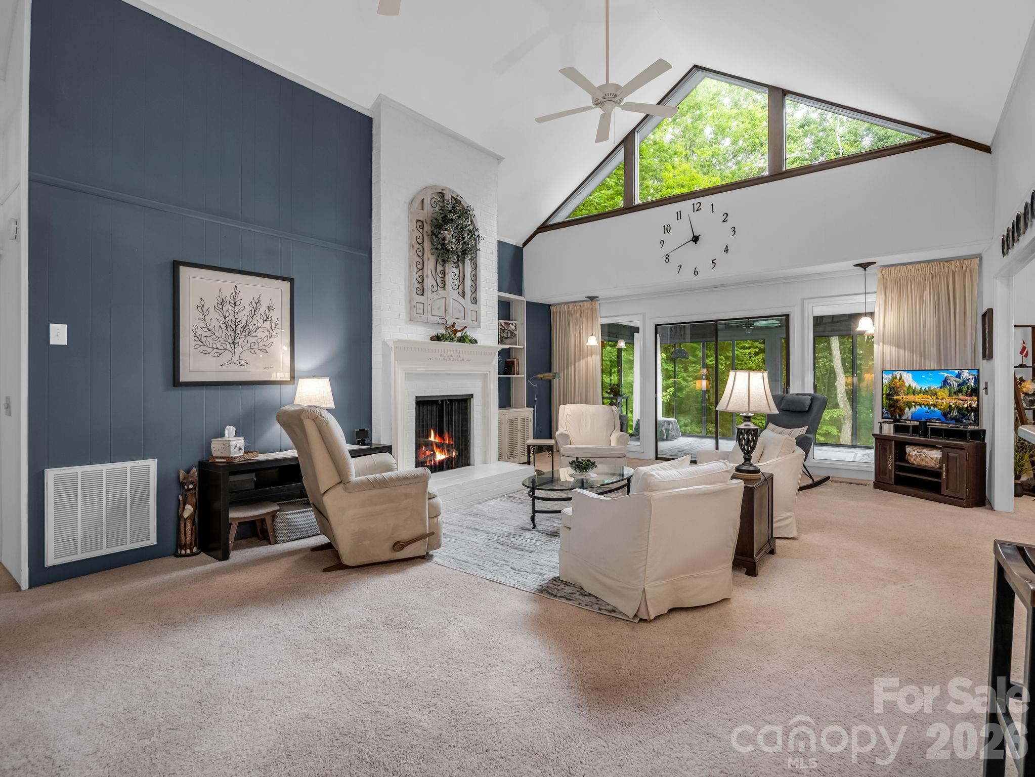 390 Mountain Laurel Drive — Columbus
