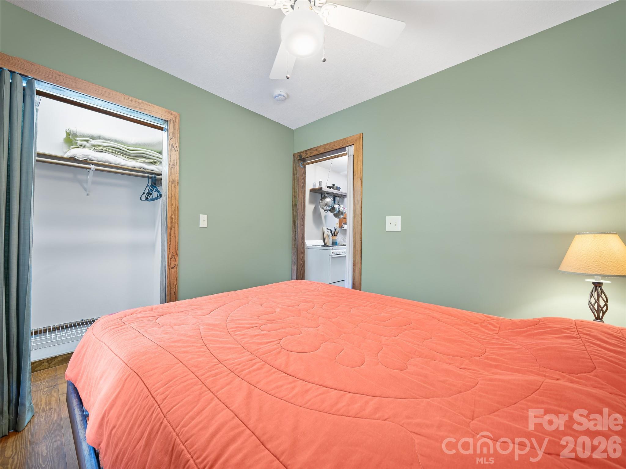 262 Little Pond Drive — Burnsville