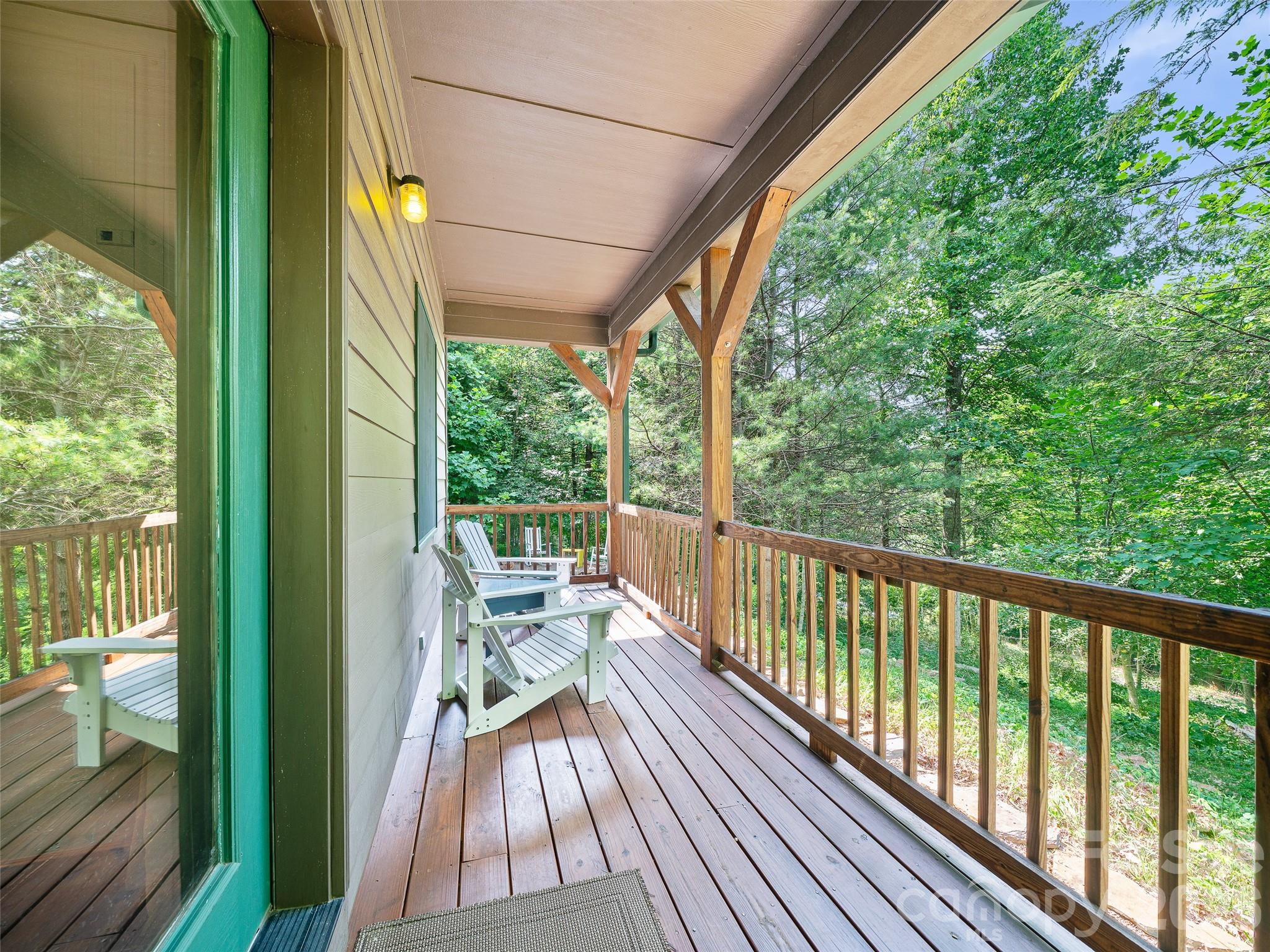 262 Little Pond Drive — Burnsville