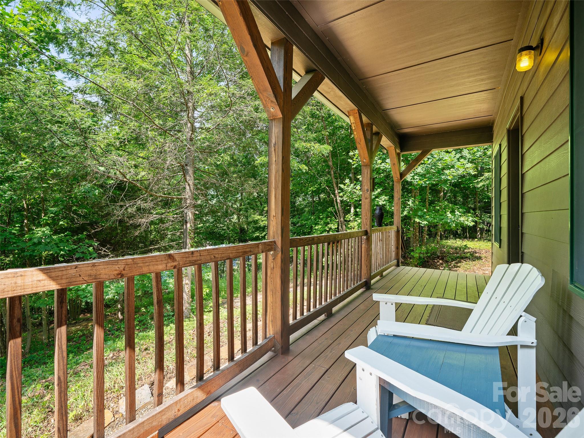 262 Little Pond Drive — Burnsville