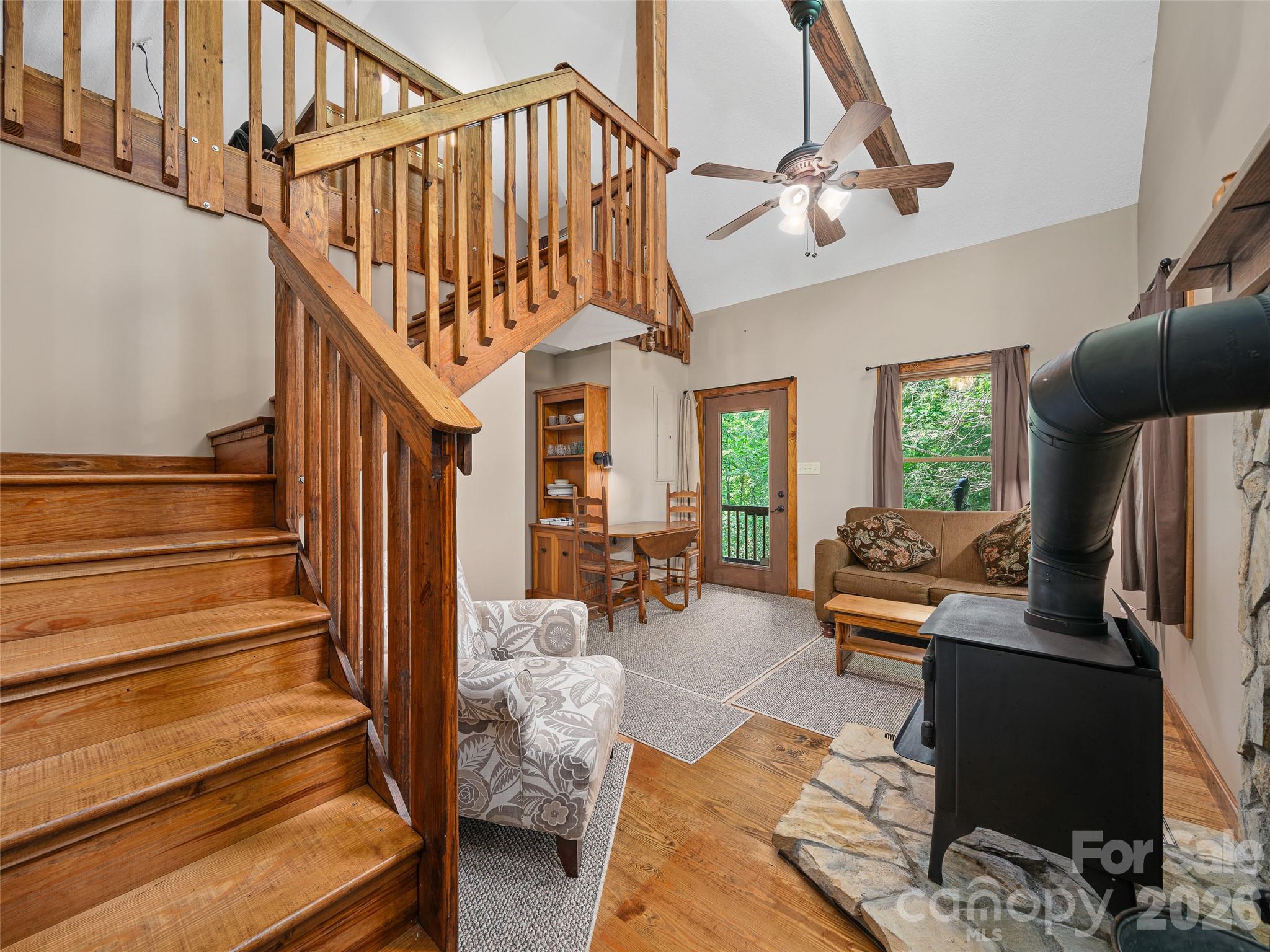 262 Little Pond Drive — Burnsville