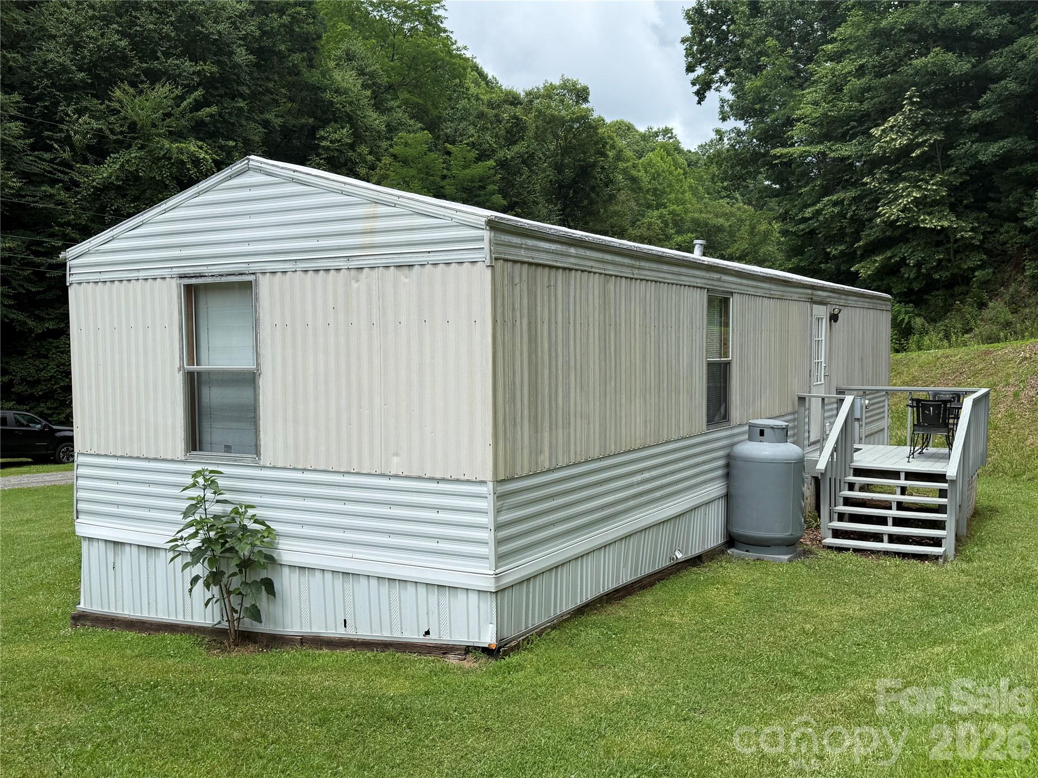 4126 & 4128 Pumpkintown Road — Sylva