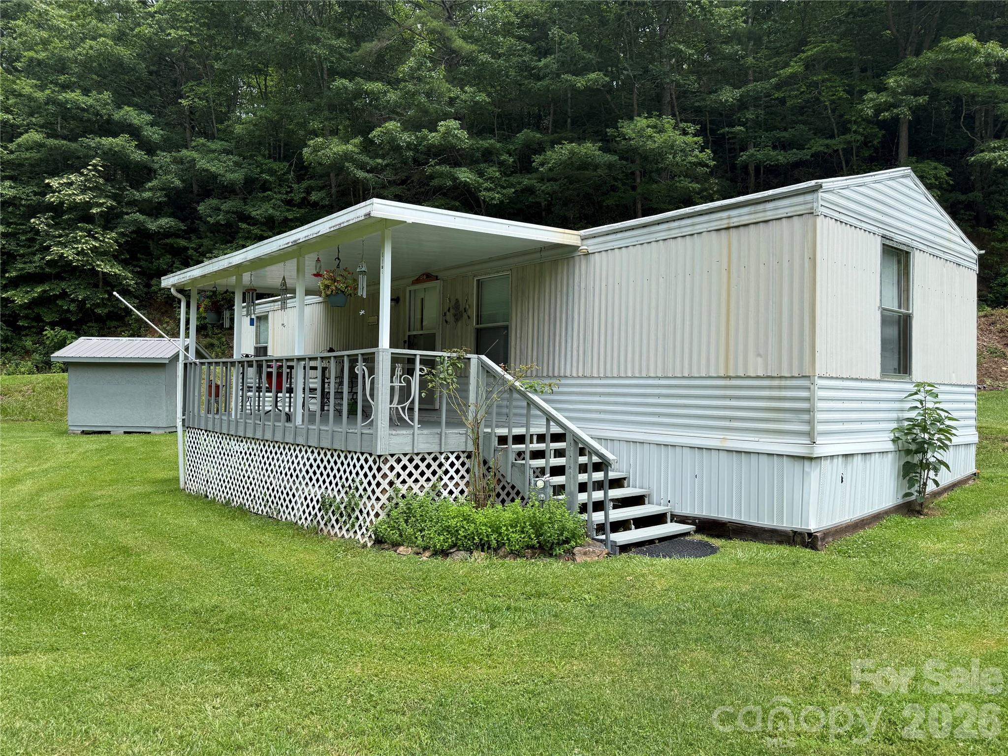 4126 & 4128 Pumpkintown Road — Sylva