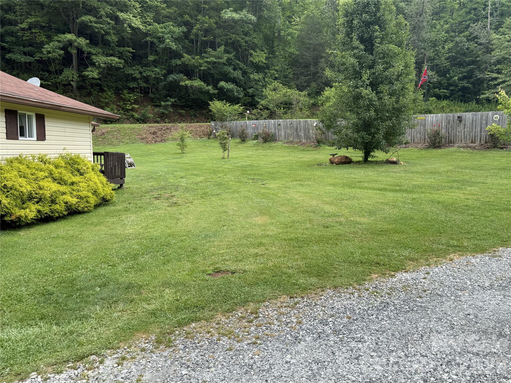 4126 & 4128 Pumpkintown Road — Sylva
