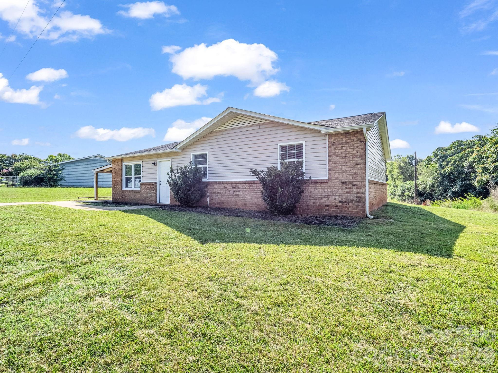 313 Harrill Road — Forest City