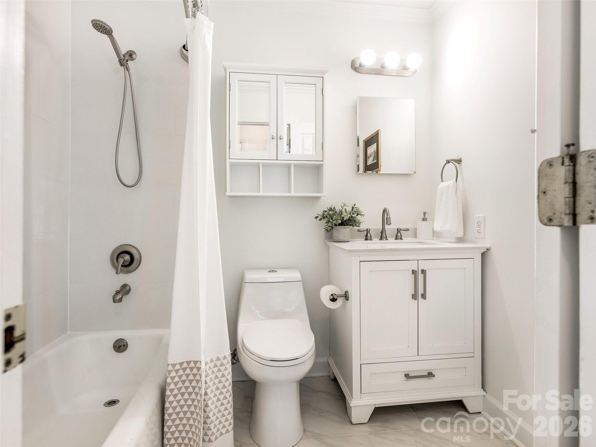 5020 Glenbrier Drive — Charlotte