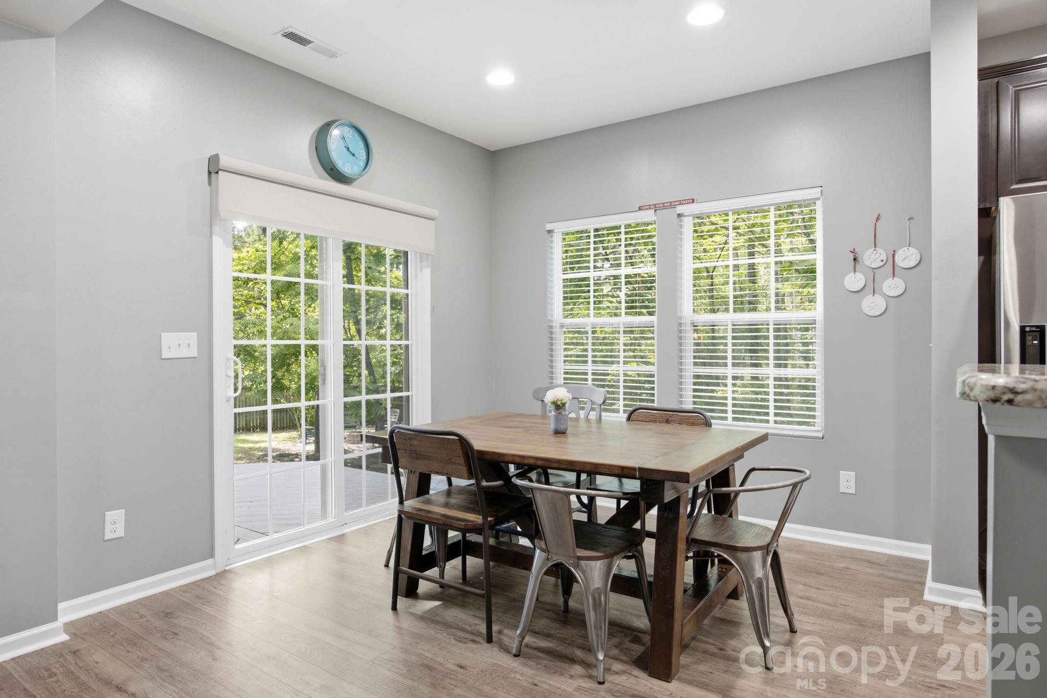 12325 Canal Drive — Huntersville