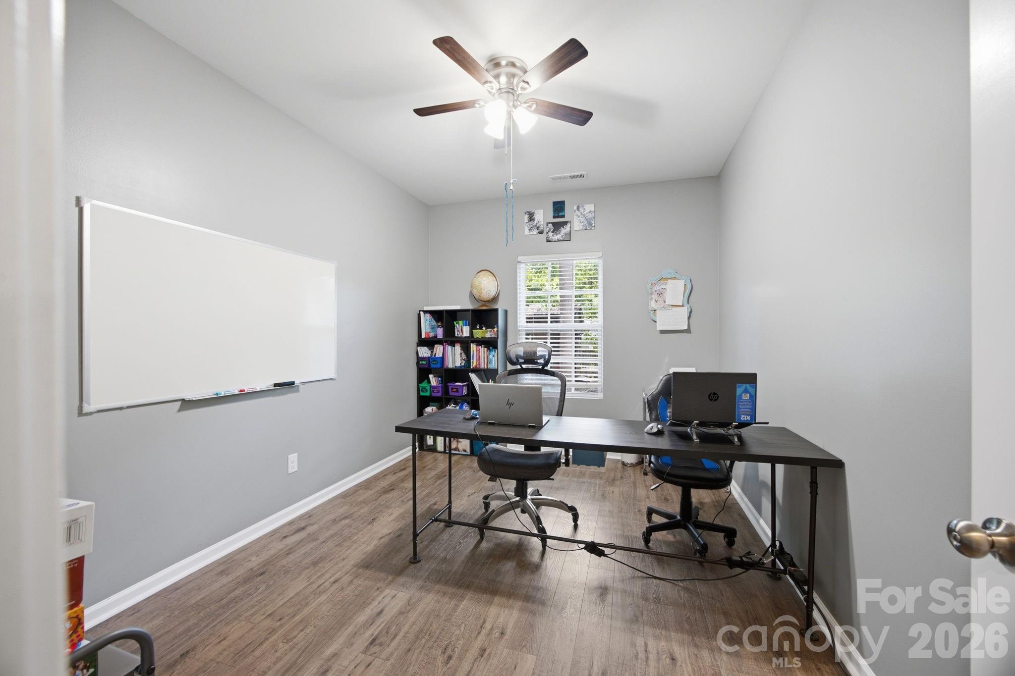 12325 Canal Drive — Huntersville