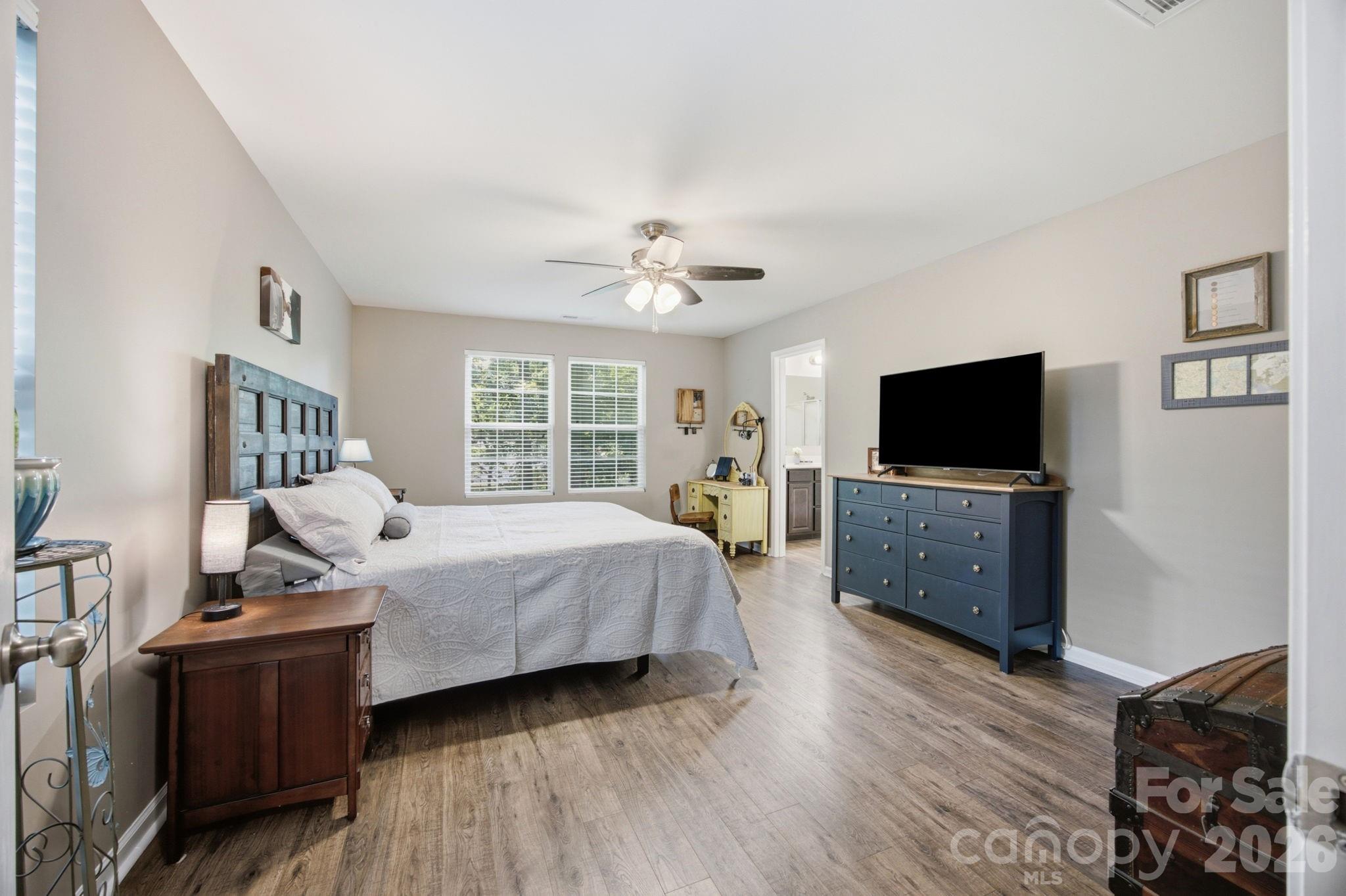 12325 Canal Drive — Huntersville