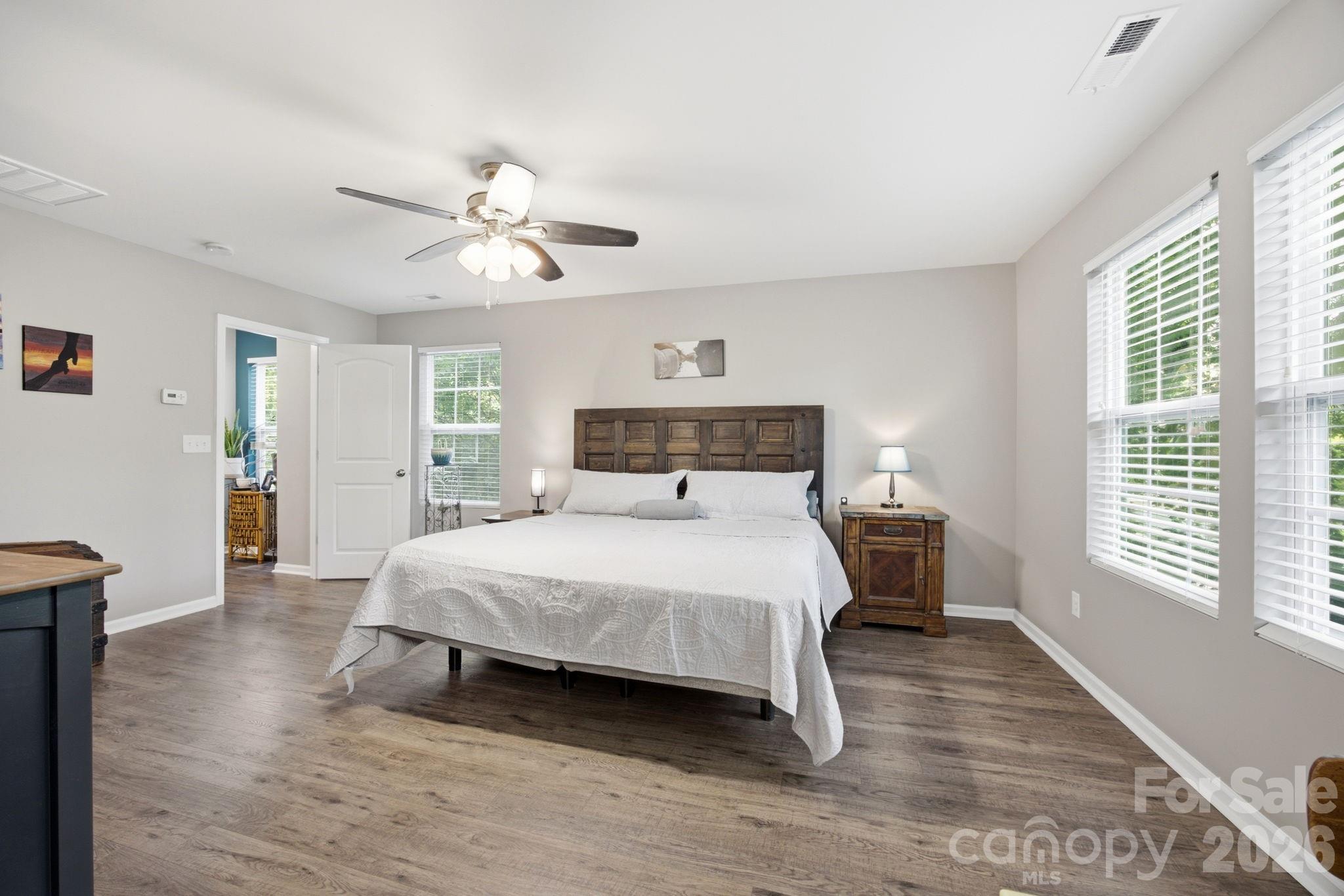 12325 Canal Drive — Huntersville