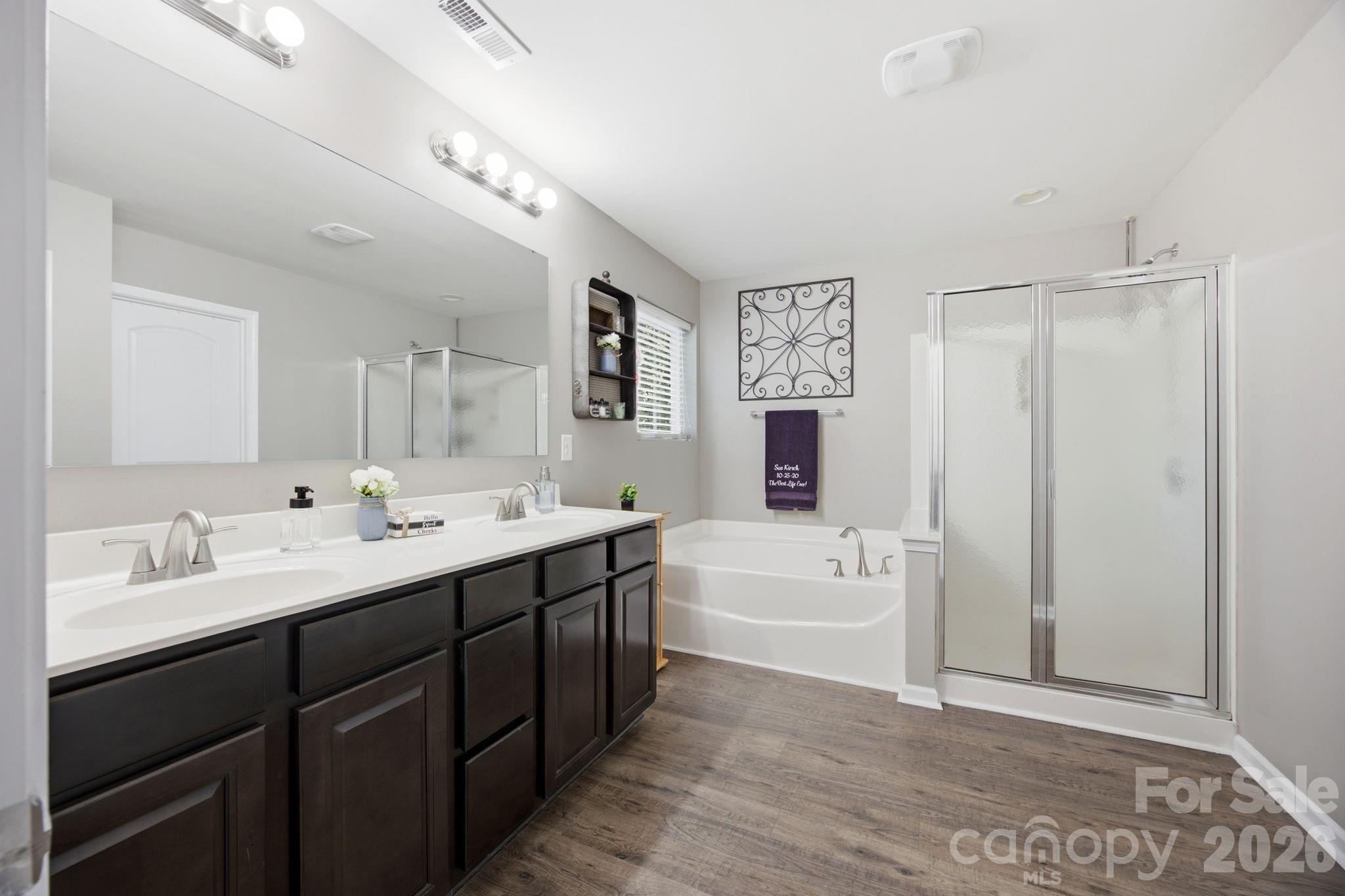 12325 Canal Drive — Huntersville