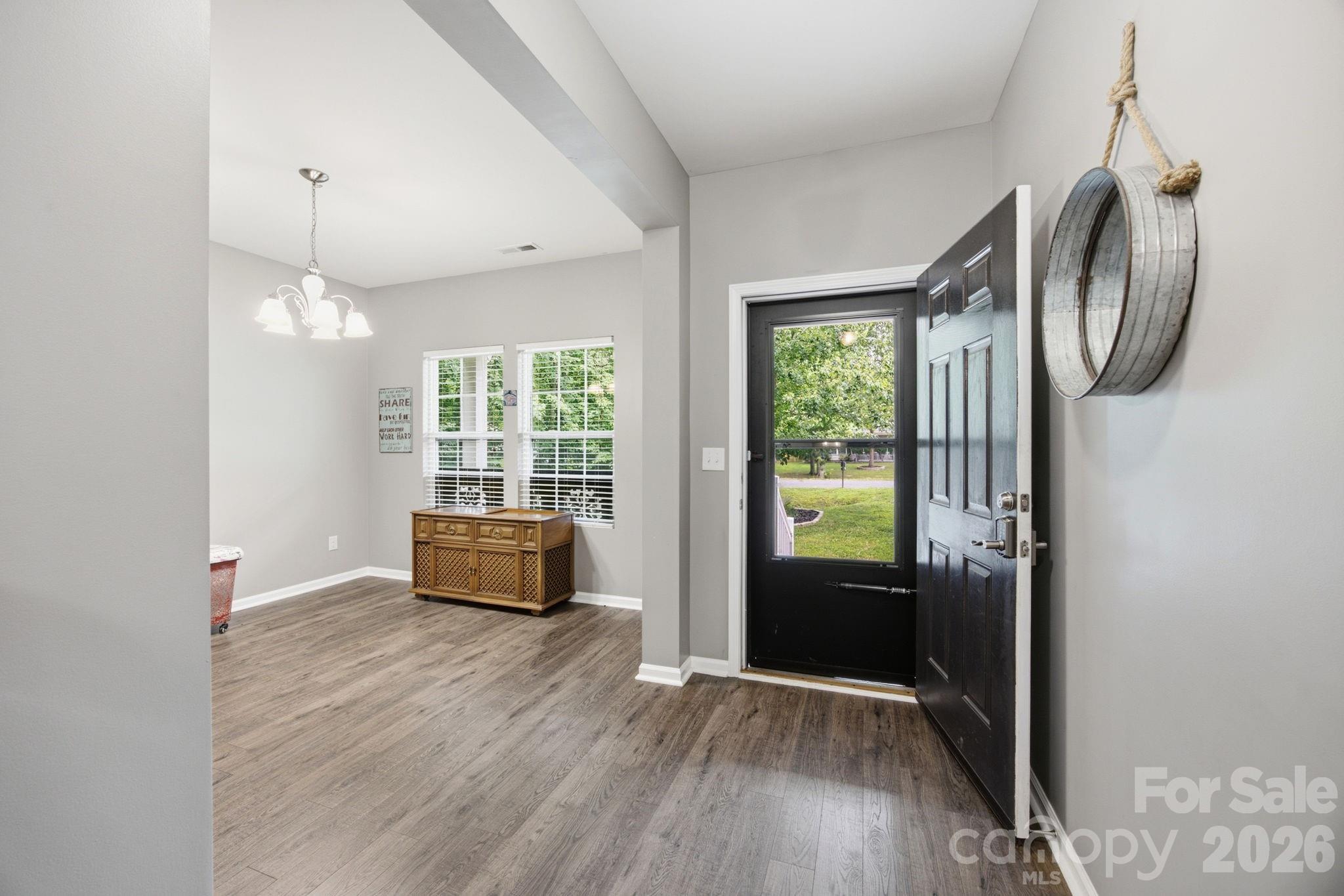 12325 Canal Drive — Huntersville