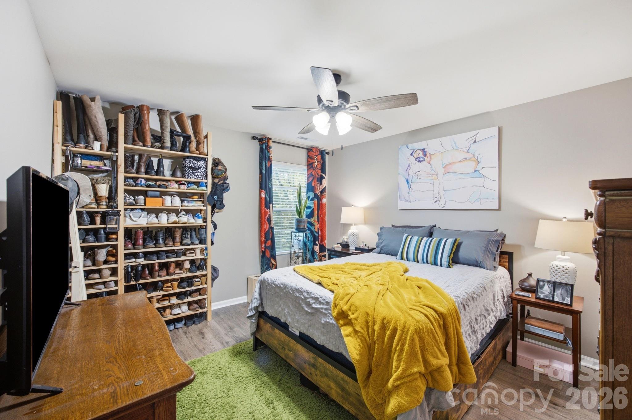 12325 Canal Drive — Huntersville